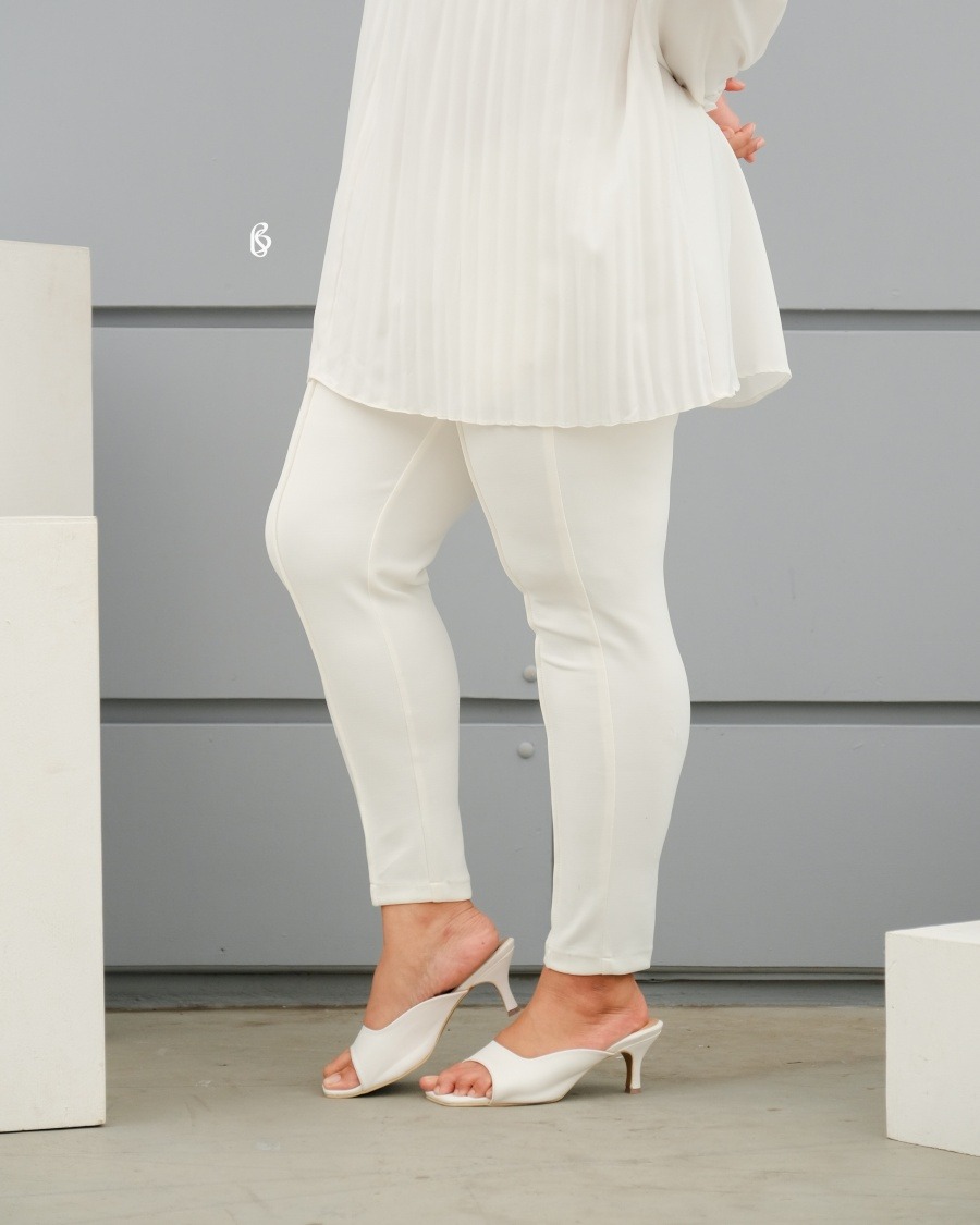 Jade Pants - Broken White | Celana Pencil Slimfit Pants Bigsize Jumbo