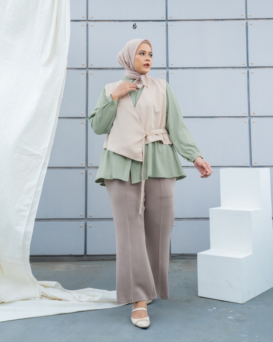 Zea Vest - Cream | Vest Bibigsize Jumbo