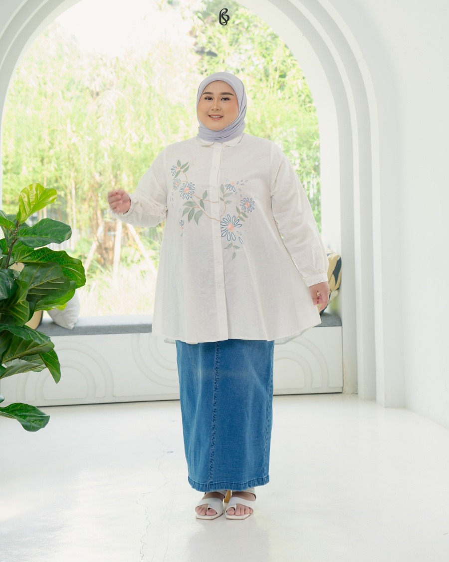 Amira Blouse - Broken White | Atasan Blouse Big Size Jumbo