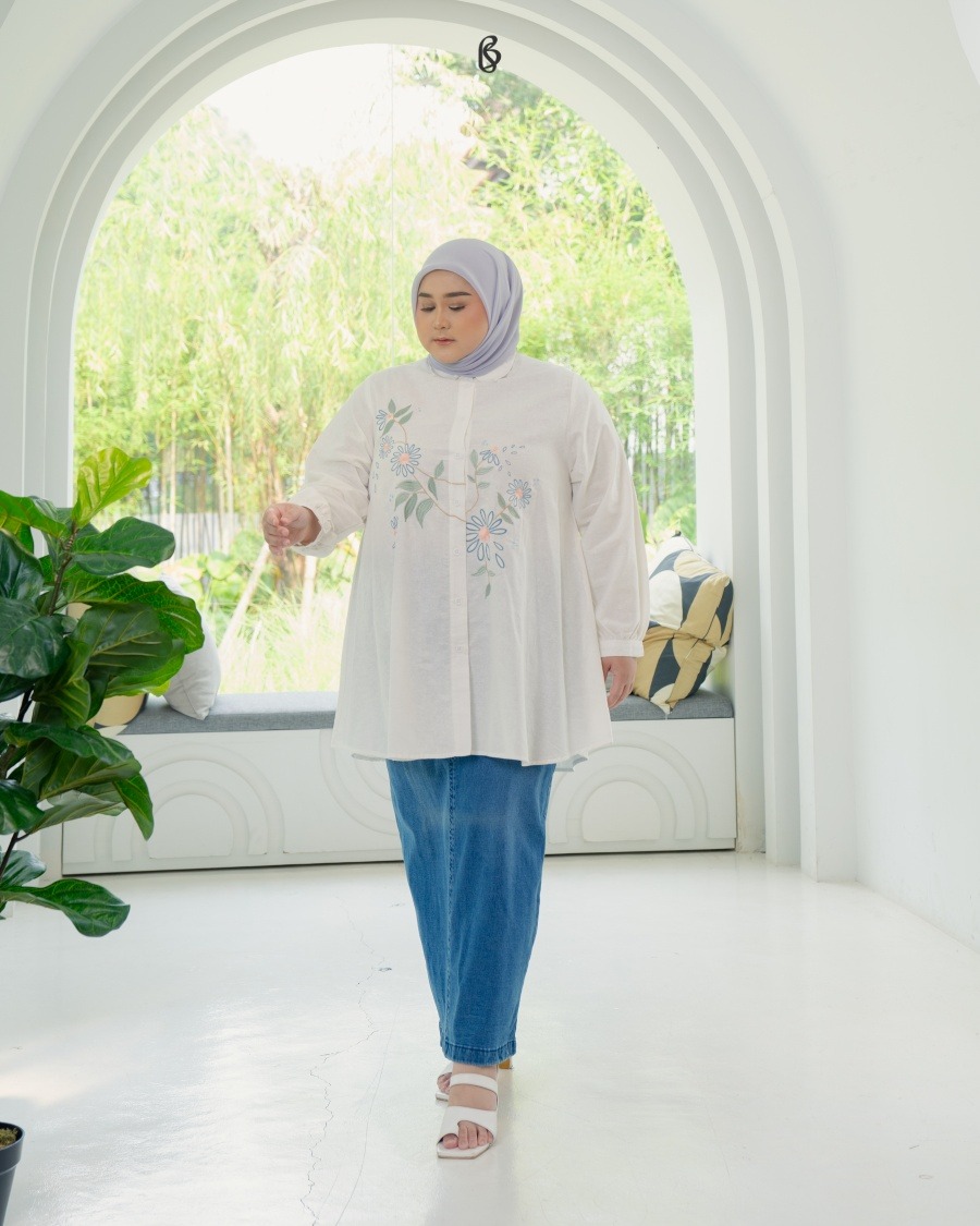 Amira Blouse - Broken White | Atasan Blouse Big Size Jumbo