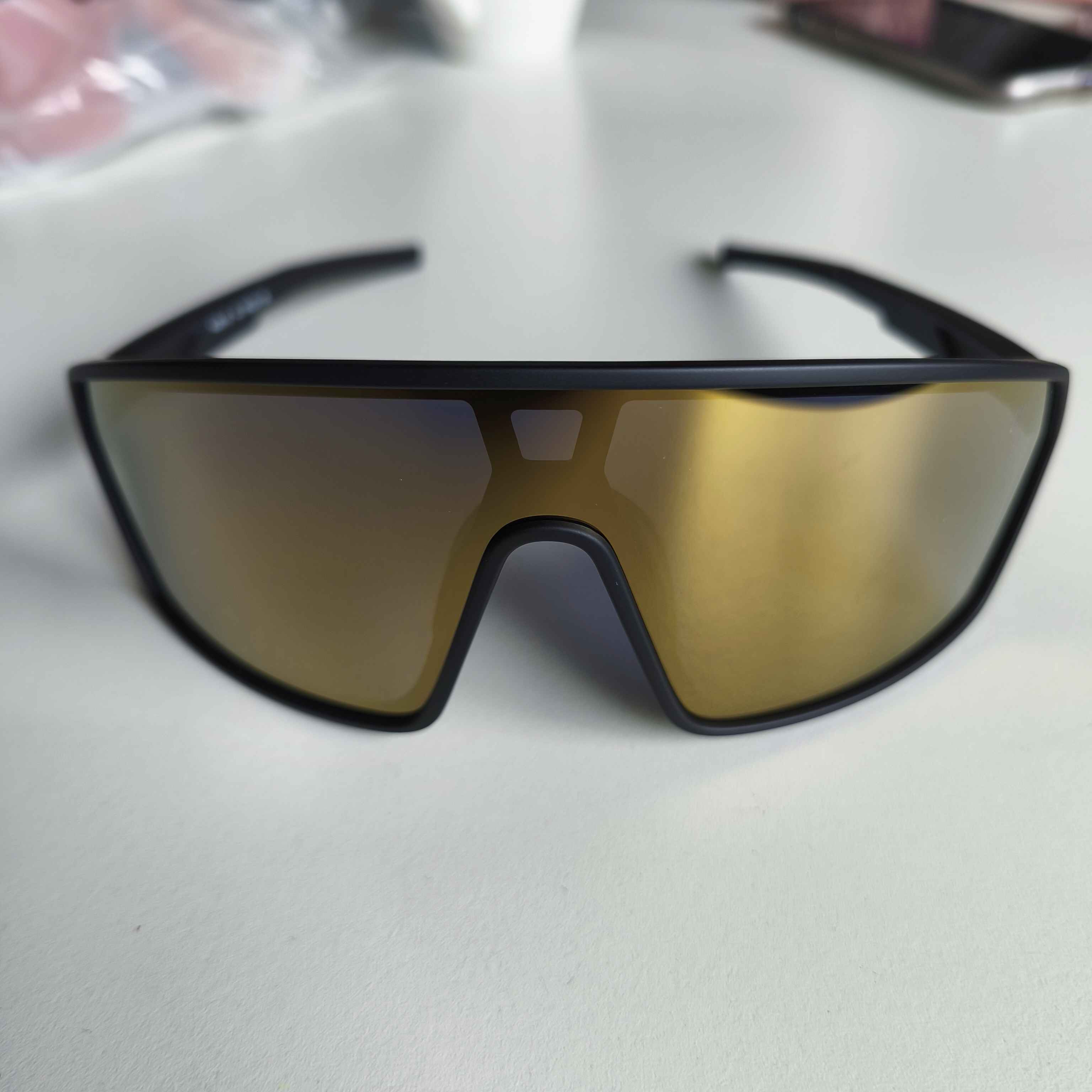 UNSTOPPABLE CULTURE - Beam - Gold