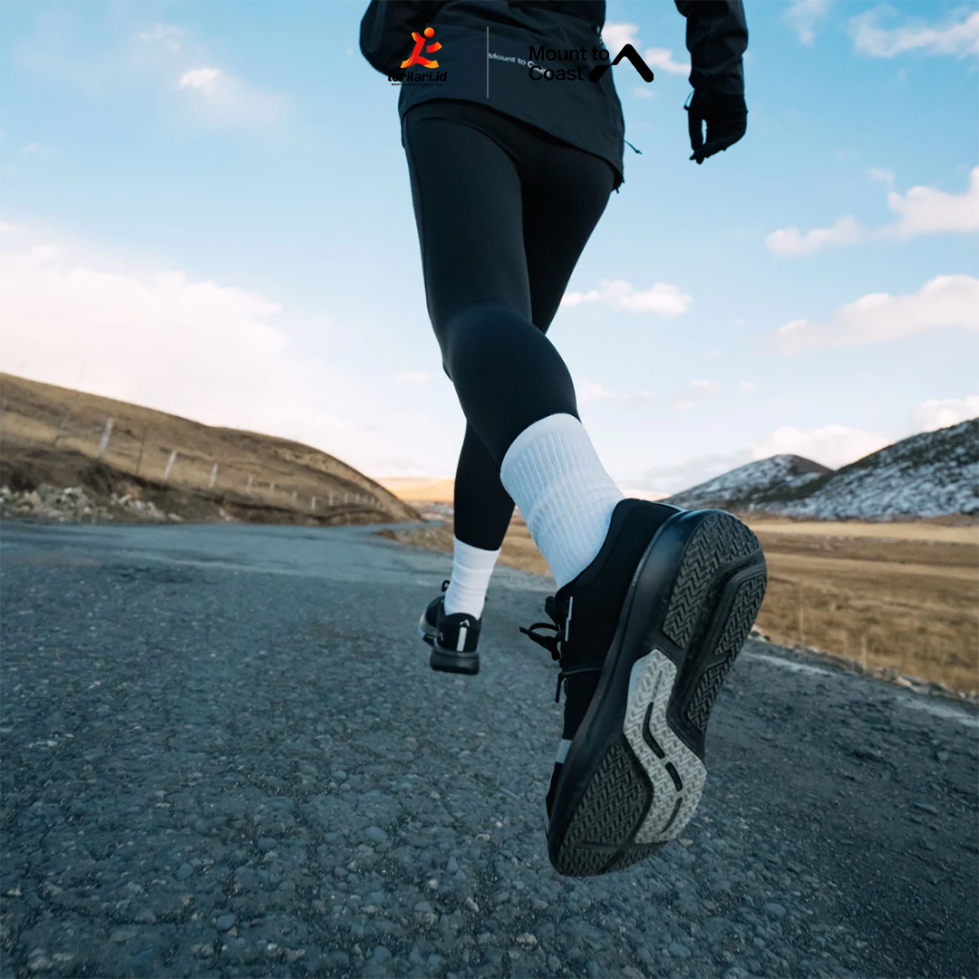 MOUNT TO COAST - Women R1 Shoe - Black