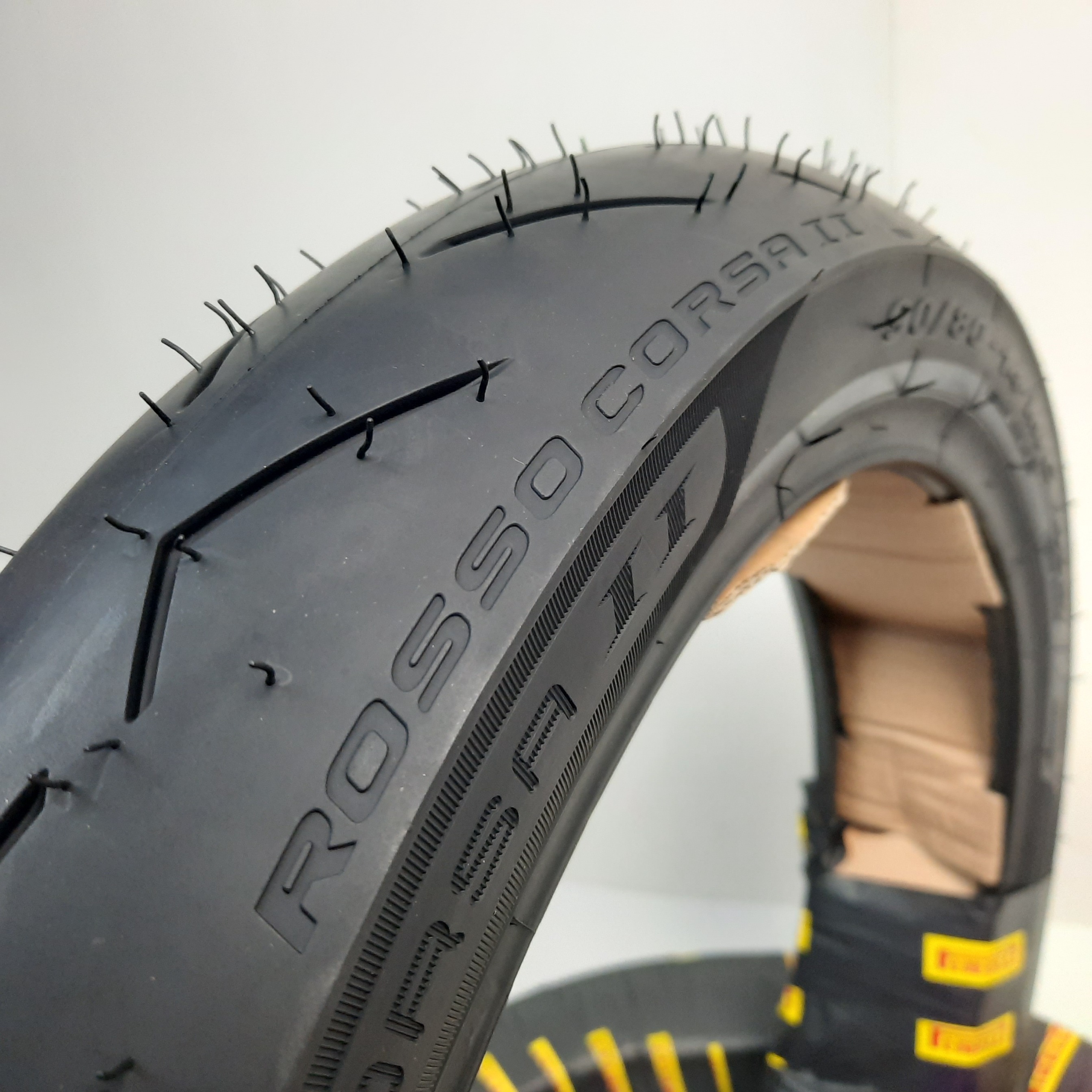 Pirelli Diablo Rosso Corsa II 90/80-17, 100/80-17, 110/70-17 TUBELESS soft compound