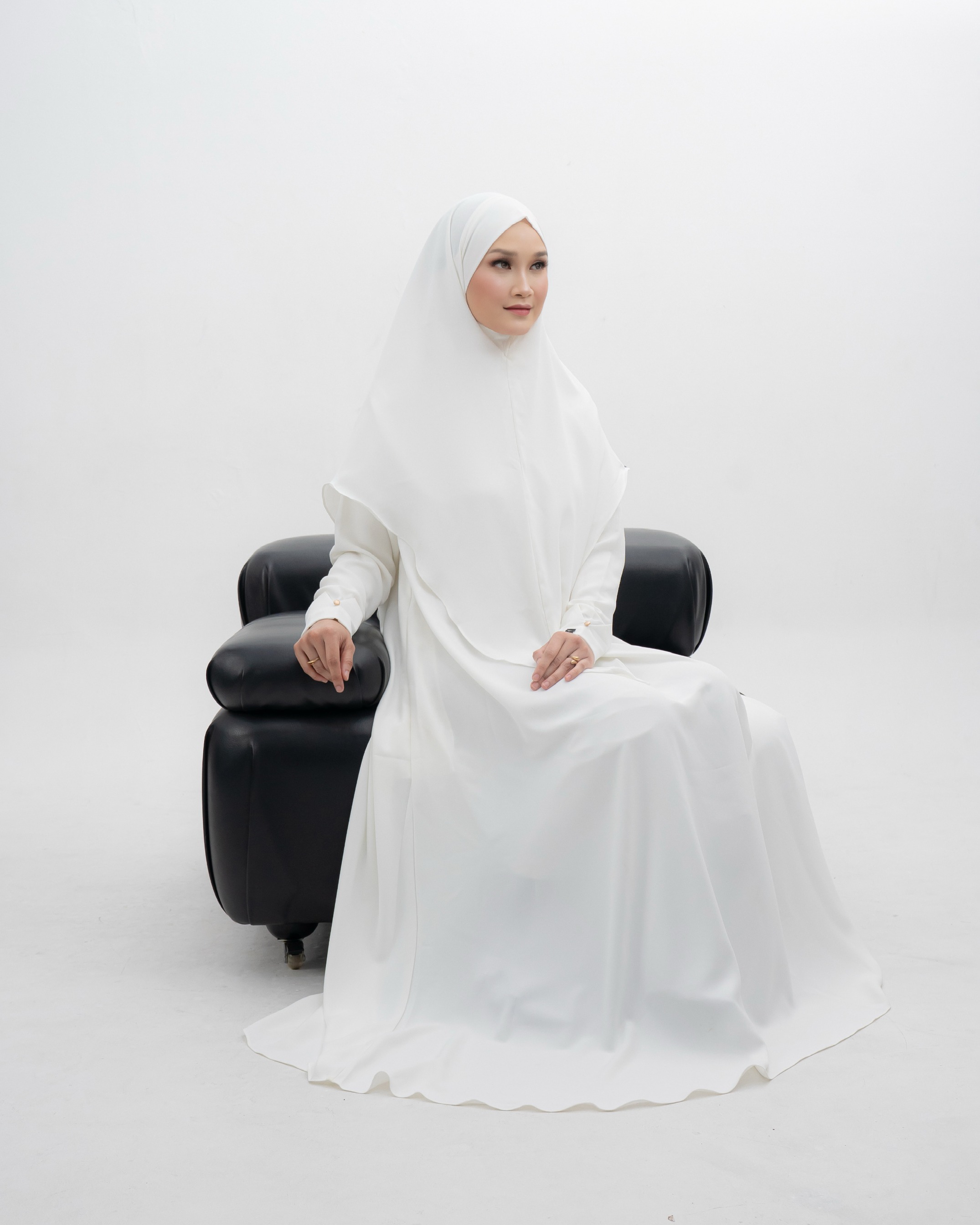 Zayna Series Anti UV - White