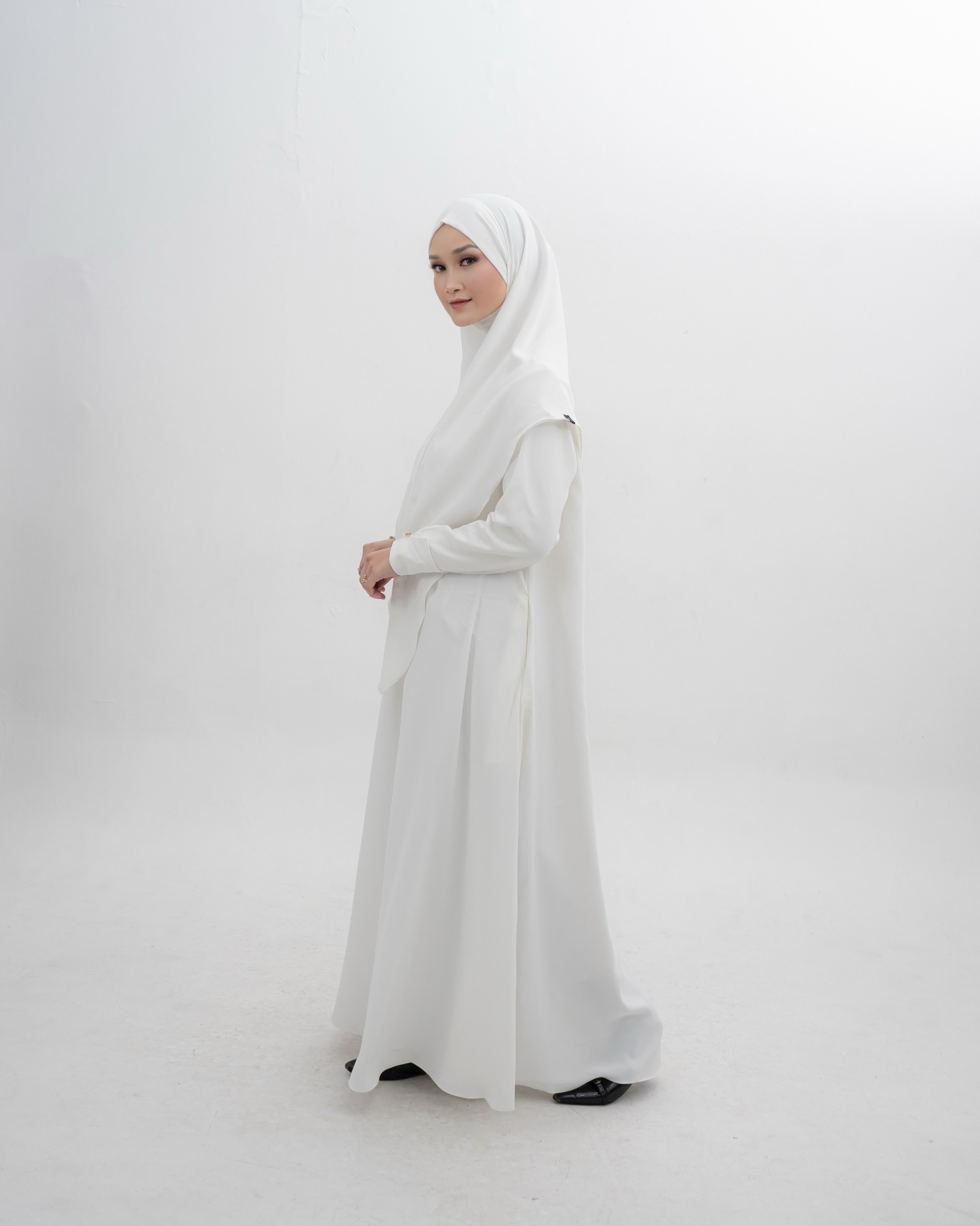 Zayna Series Anti UV - White