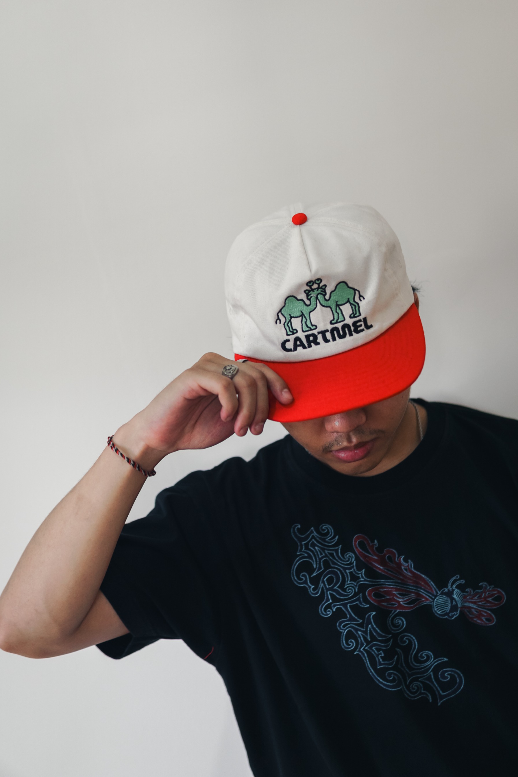 Pareidolia Cap White Red