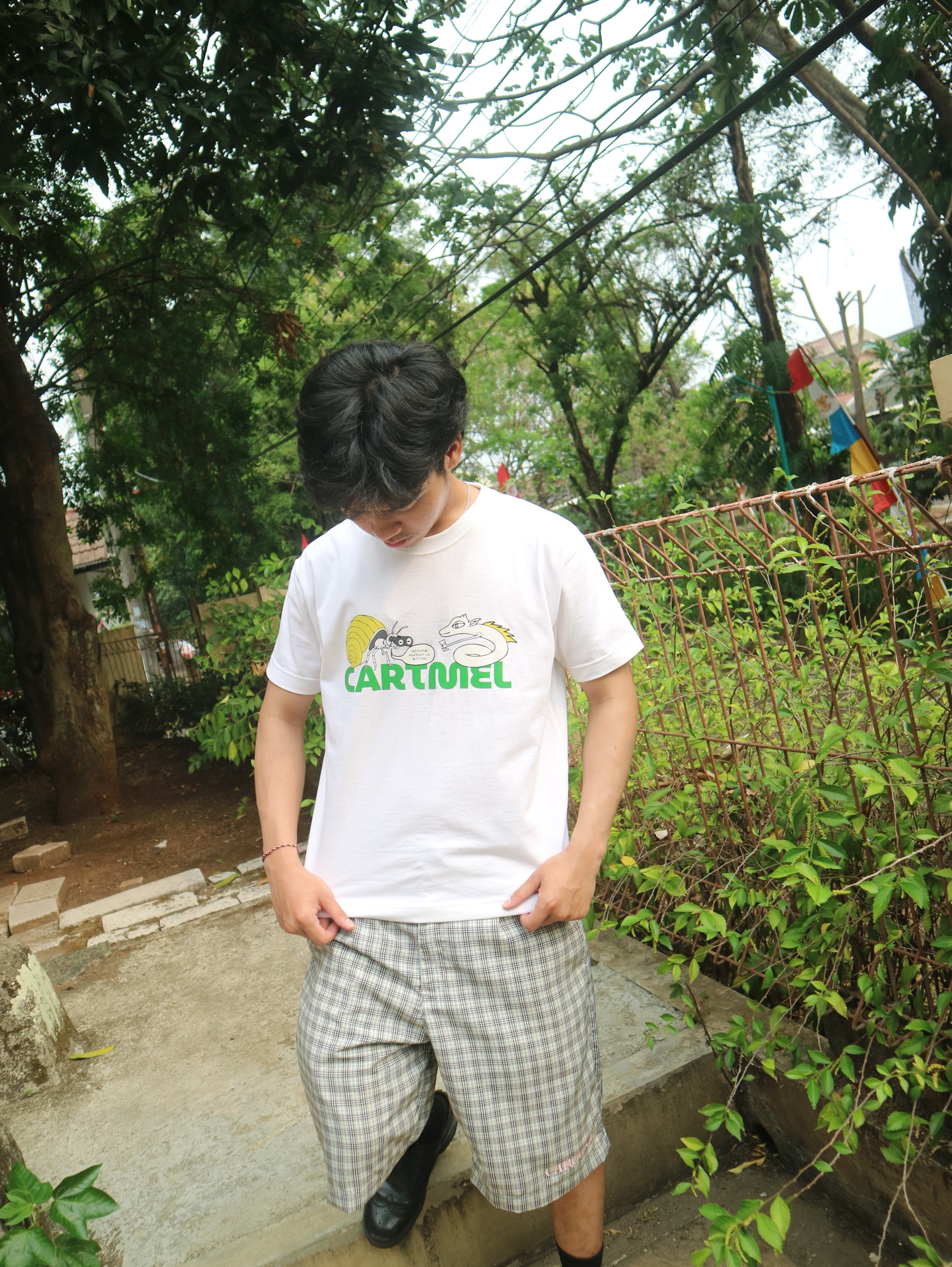 Antagonist Tee White