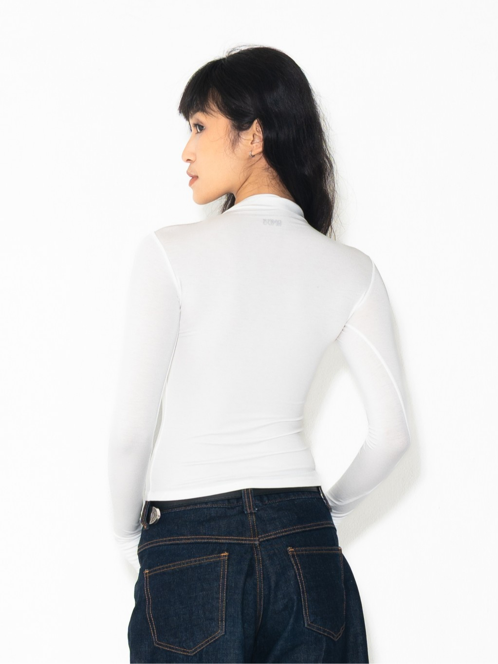 SUMA Mirra Mockneck Longsleeves Fitted T-Shirt - Atasan Kaos Lengan Panjang Wanita