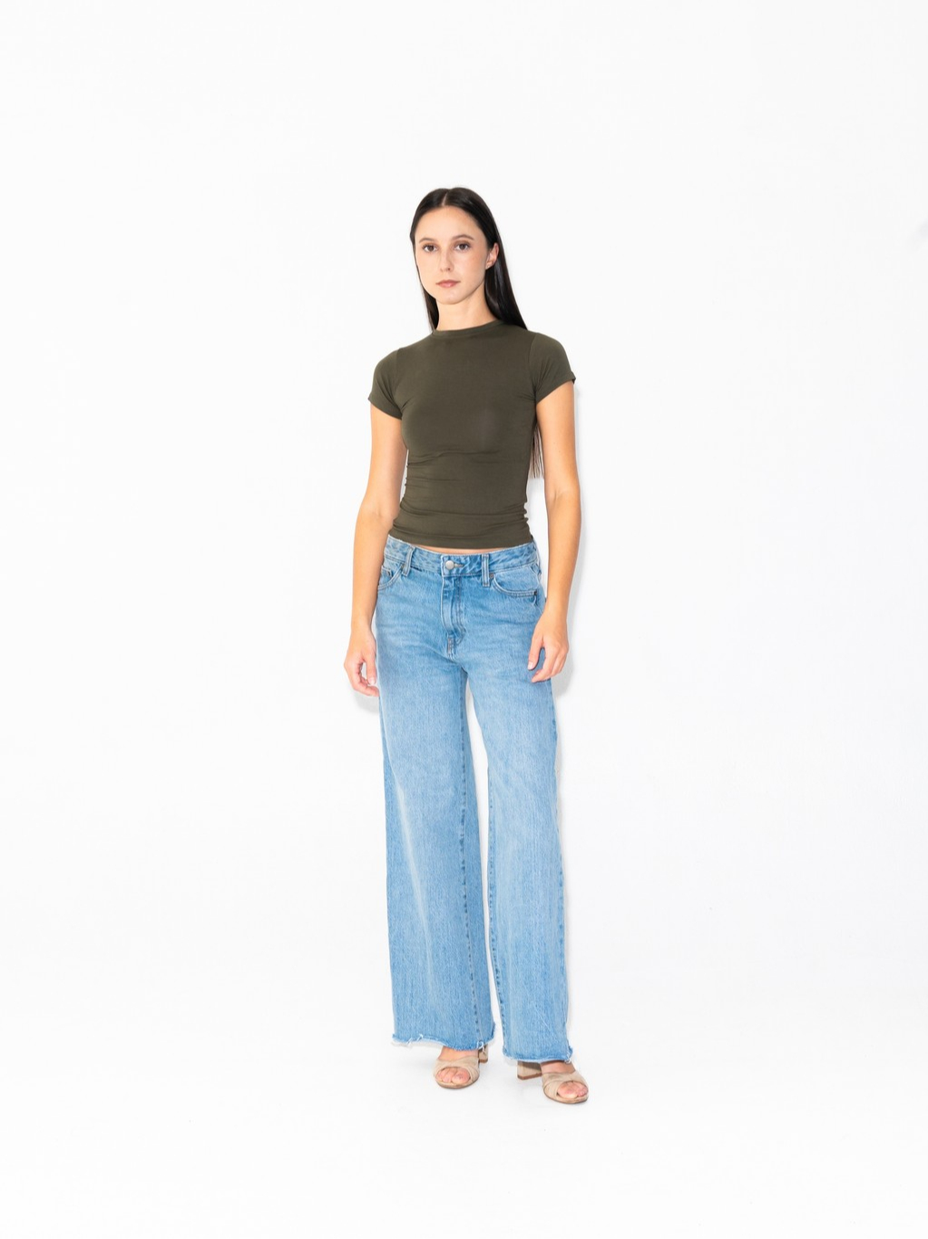 SUMA Eira Fitted T-Shirt - Atasan Kaos Lengan Pendek Wanita