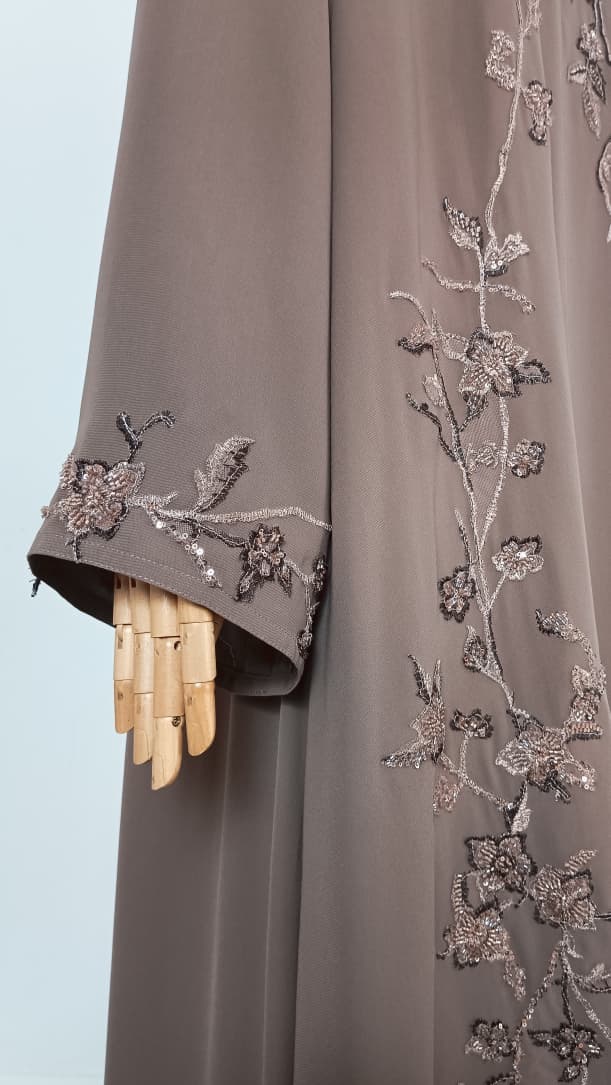 Safwa Abaya
