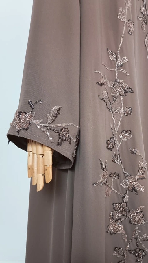 Safwa Abaya