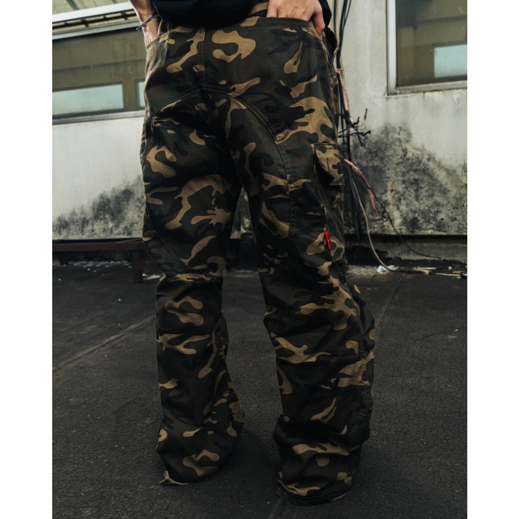 AccentAmbios Unrest Camo Cargo Baggy Pants