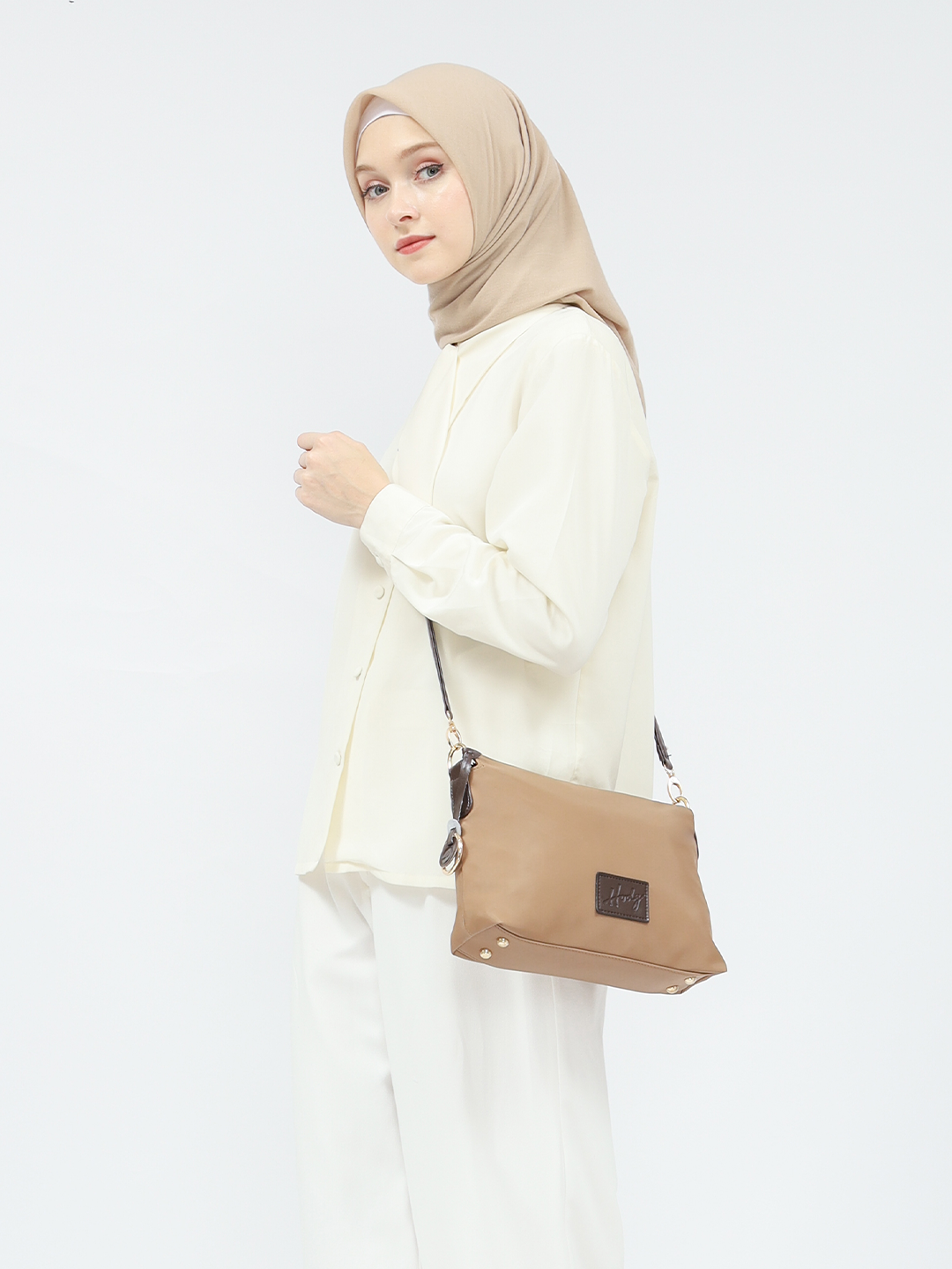 Hody - Tas Selempang Wanita Terbaru Tas Hody Best Seller Tas Wanita Kekinian Sling Bag HP Wanita - FELLY BAG