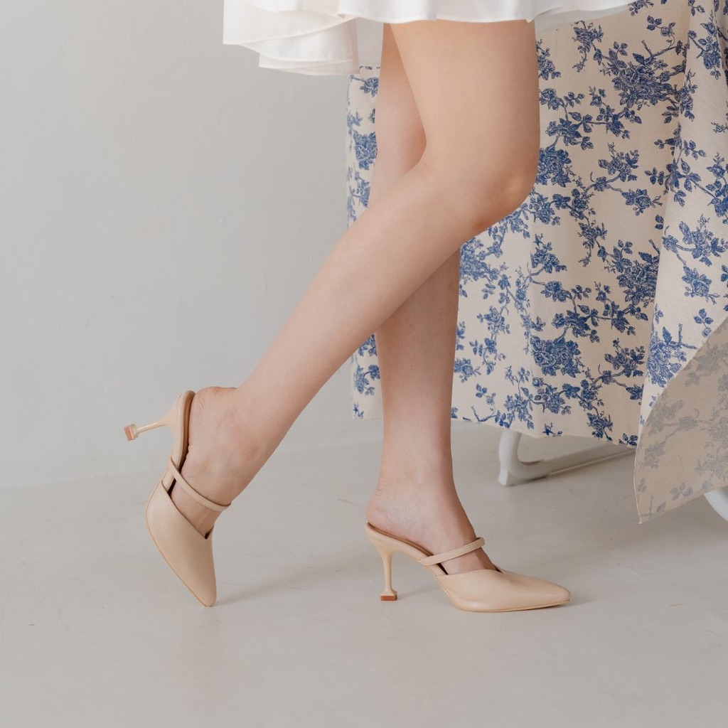 DORE HEELS