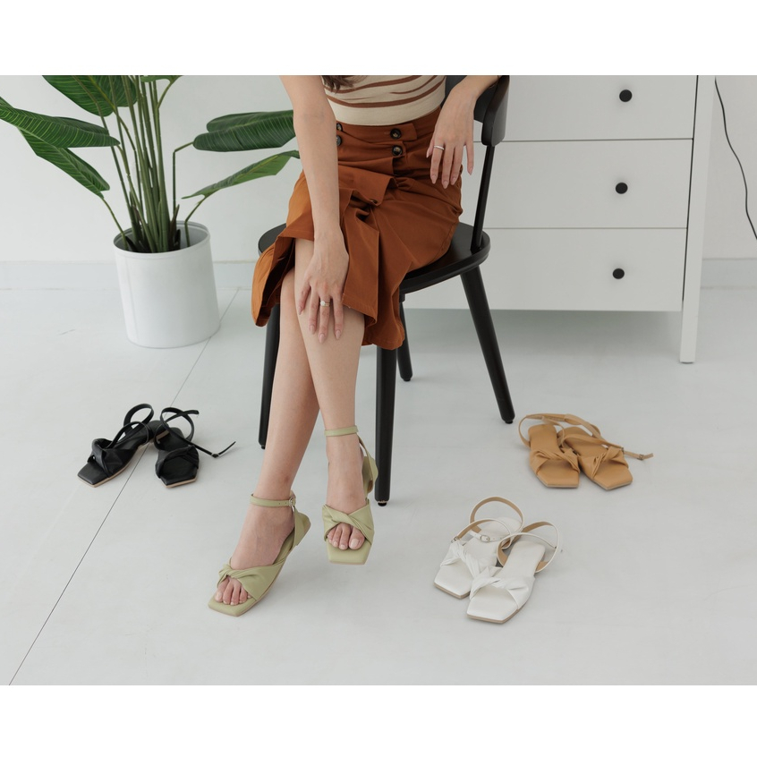 SANDAL TALI AERA
