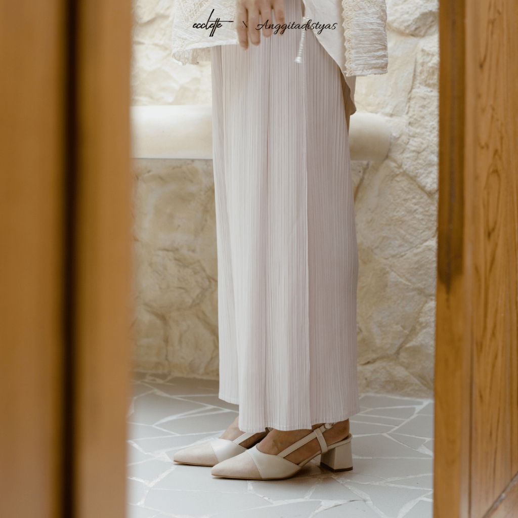 EGITA HEELS
