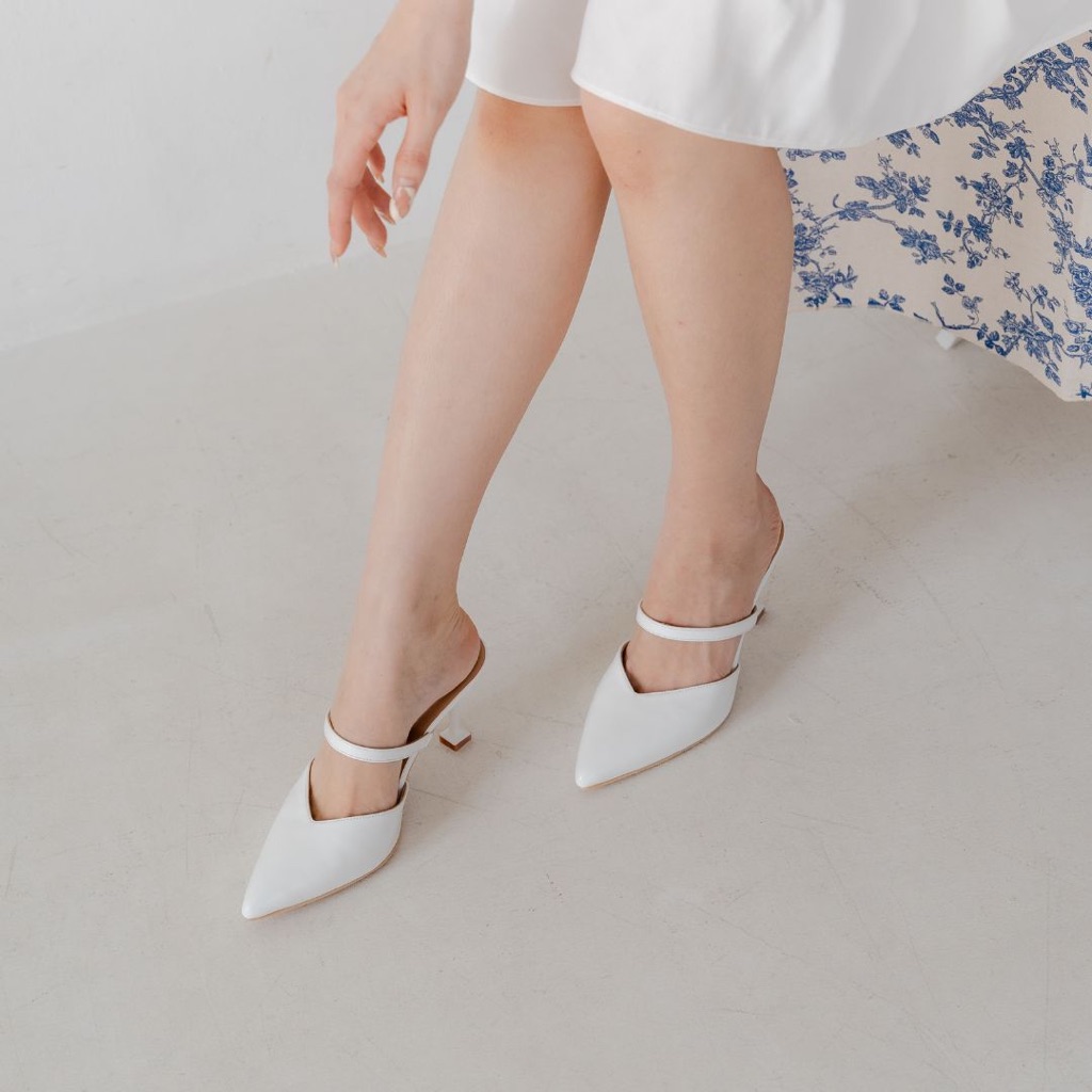 DORE HEELS