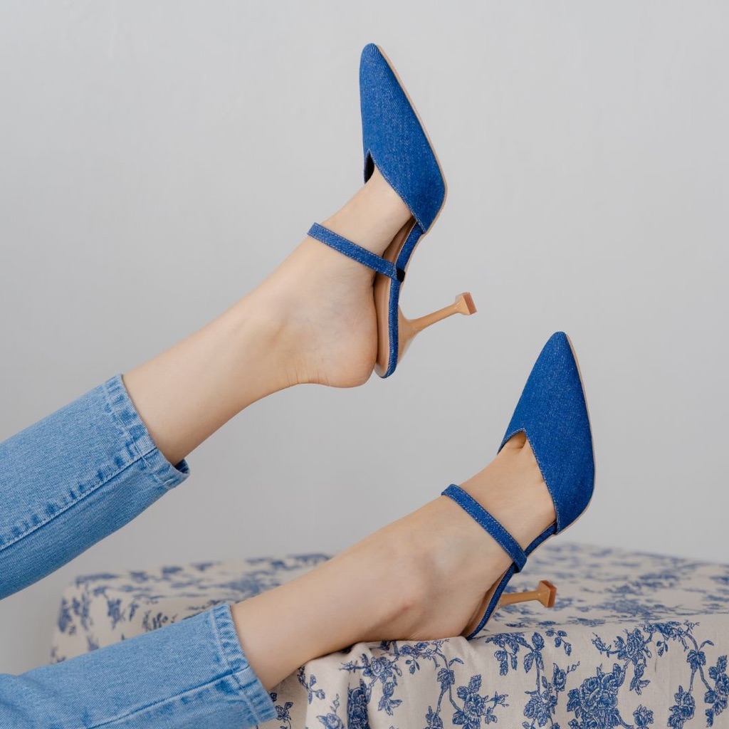 DORE HEELS