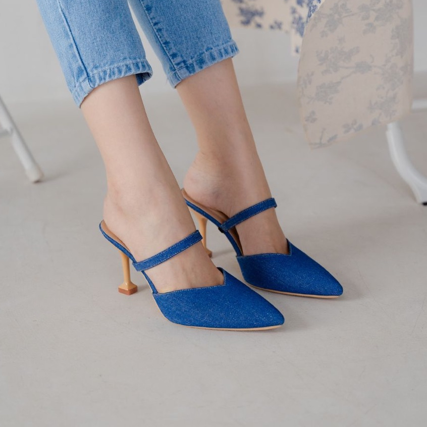 DORE HEELS