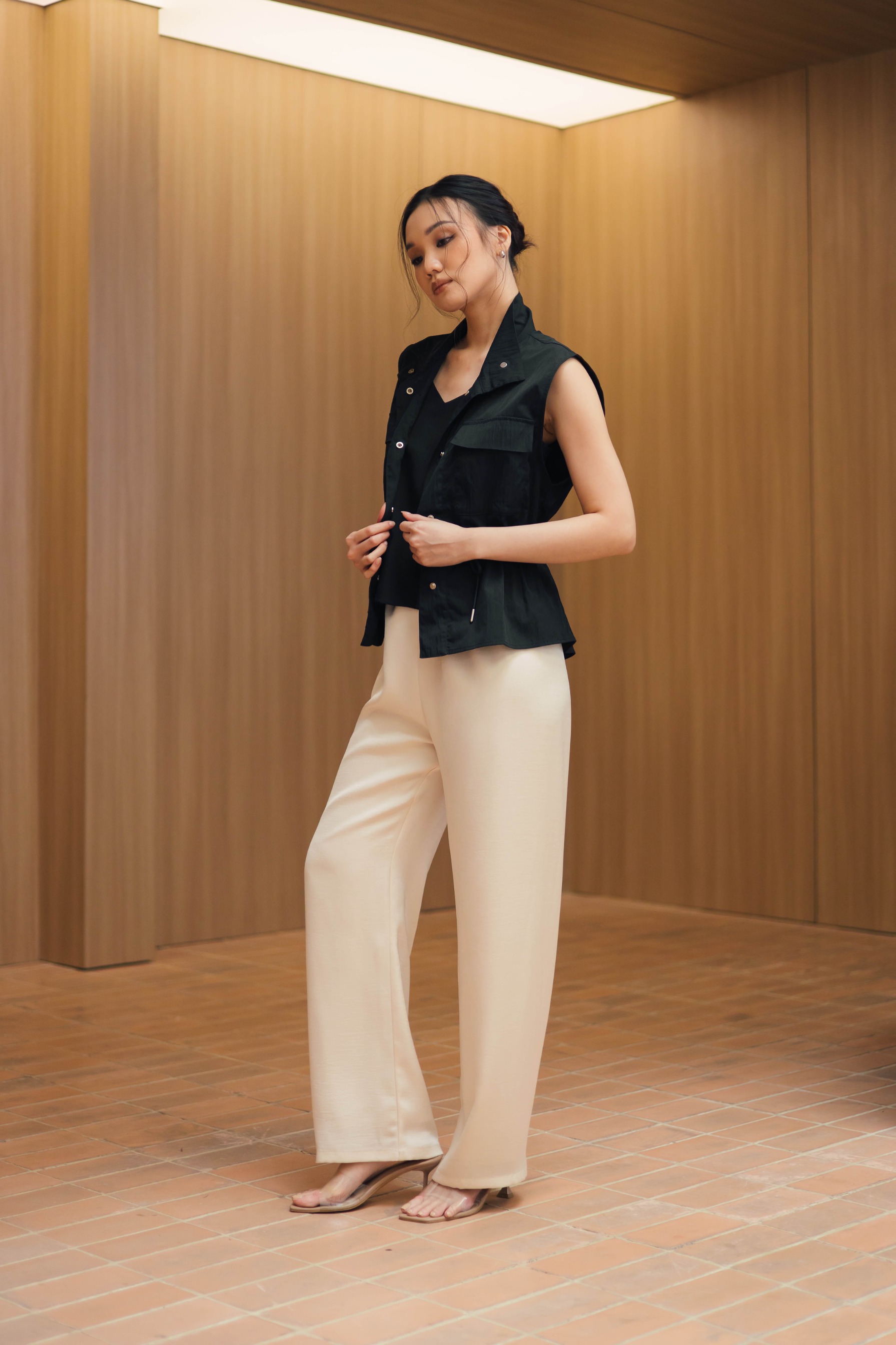 Margo Vest In Black
