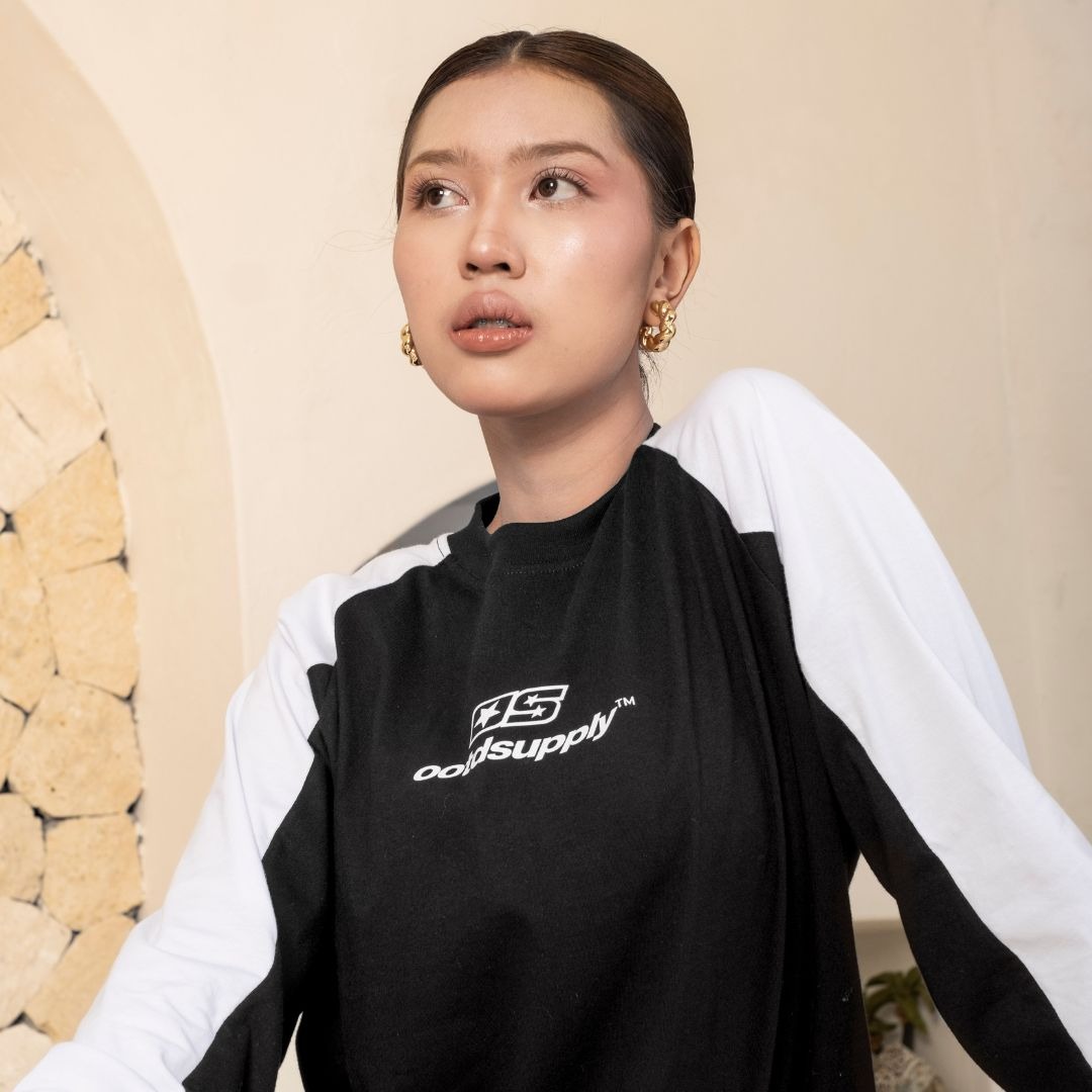 OOTDSUPPLY Longsleeve Boxy Raglan Nero OS Star White - Black | Kaos Boxyfit | OS-LSBX-RGL-NR-WB-03