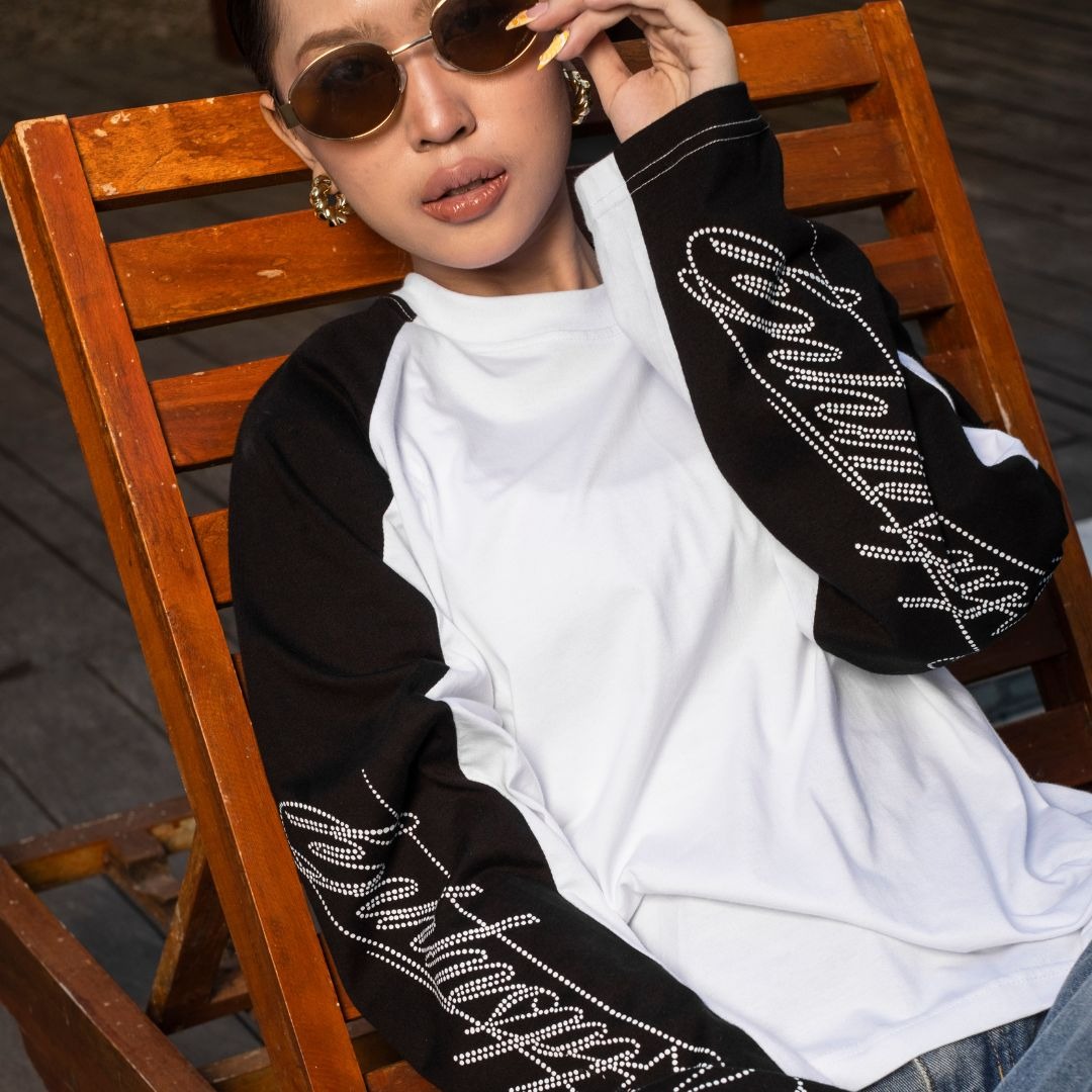 OOTDSUPPLY Longsleeve Boxy Raglan Nero Blink White Black | Kaos Boxyfit | OS-LSBX-RGL-NR-WB-01
