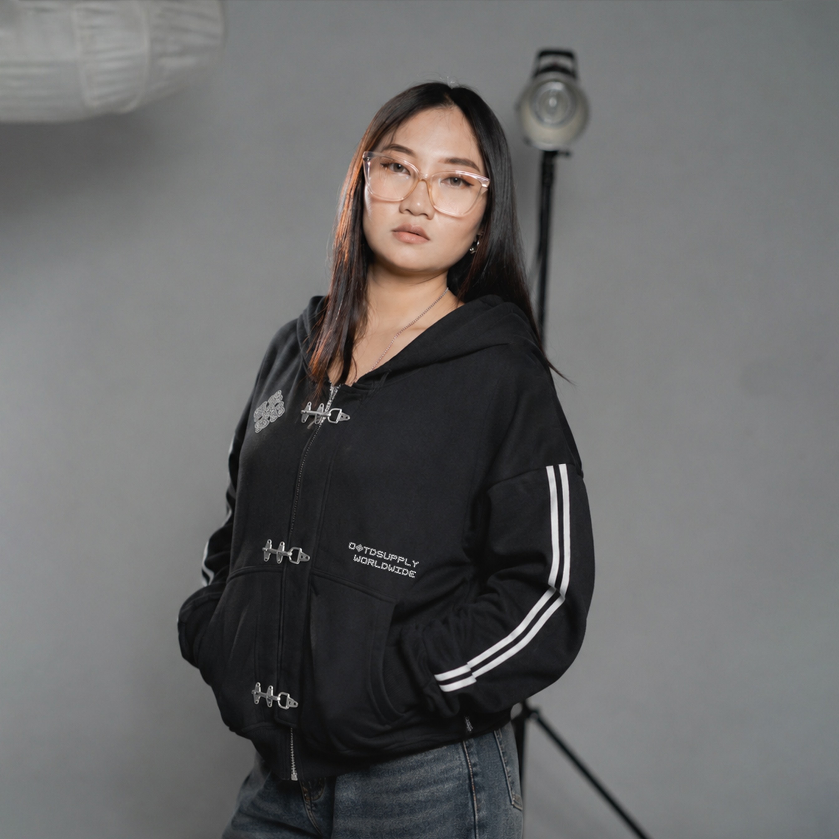OOTDSUPPLY Hoodie Boxy Zipper Fireman Clasp Mozaic Black | Jaket Boxyfit Streetwear Unisex | OS-HDBX-FRMN-BLK-001