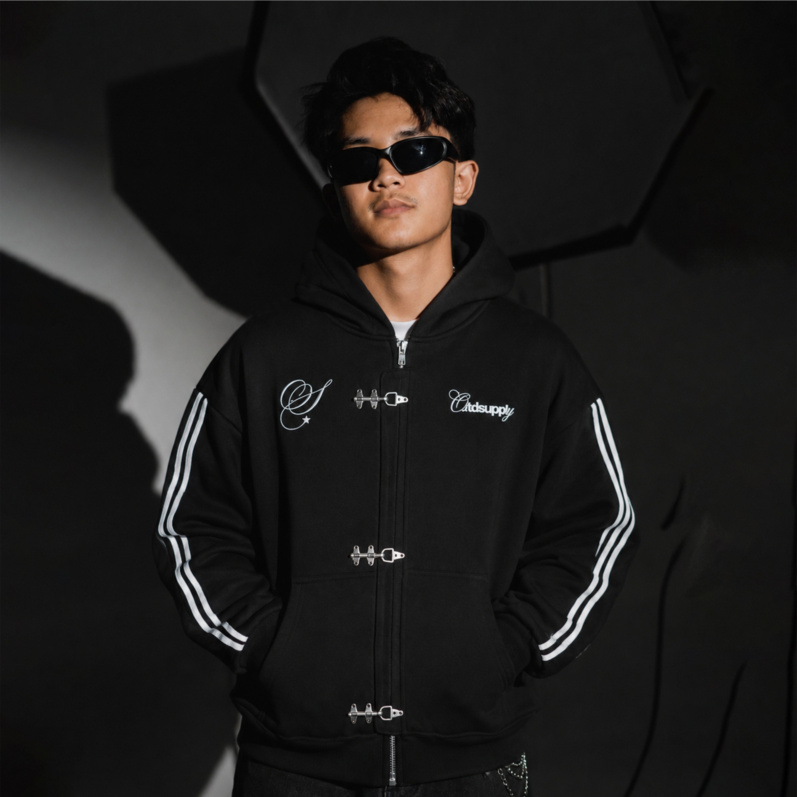 OOTDSUPPLY Hoodie Boxy Zipper Fireman Clasp Stellar Black | Jaket Boxyfit Streetwear Unisex | OS-HDBX-FRMN-BLK-003