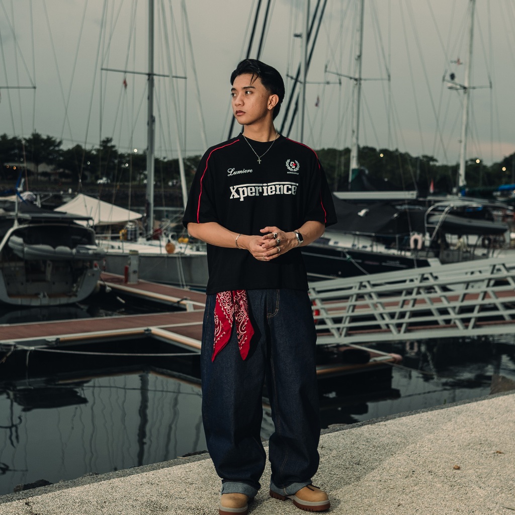 OOTDSUPPLY Tshirt Boxyfit Redline Experience Black l Tshirt Boxyfit Unisex Line Series | OS-OVZBX-RL-BLK-001