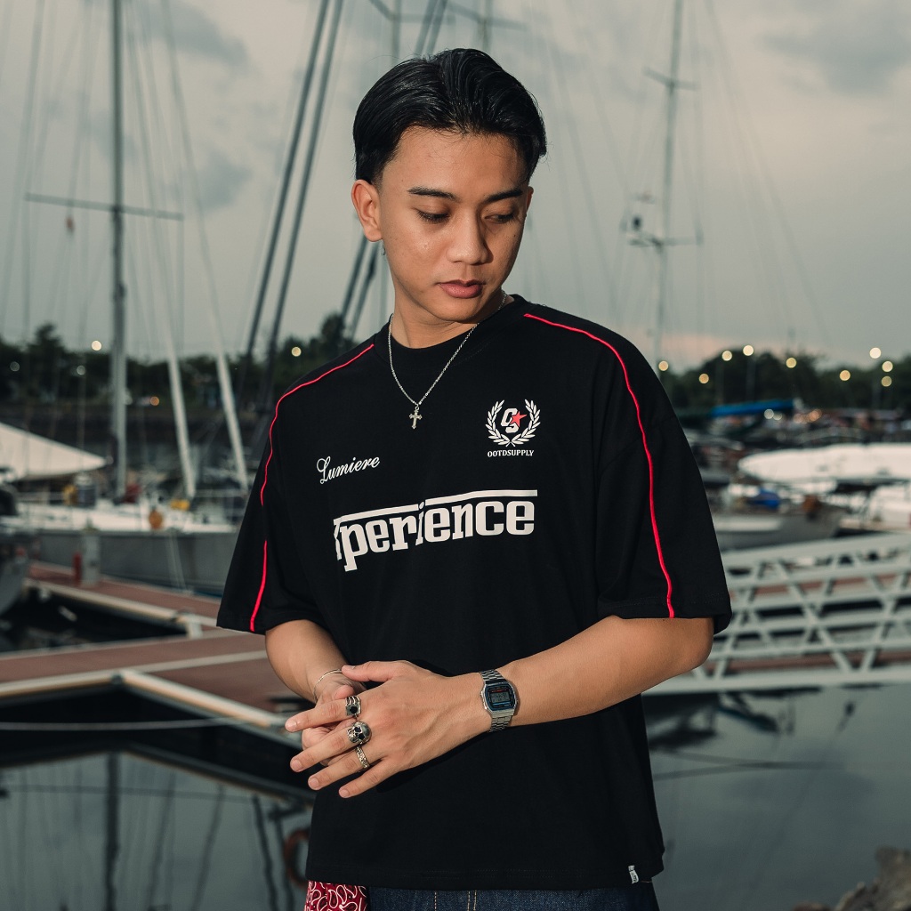 OOTDSUPPLY Tshirt Boxyfit Redline Experience Black l Tshirt Boxyfit Unisex Line Series | OS-OVZBX-RL-BLK-001