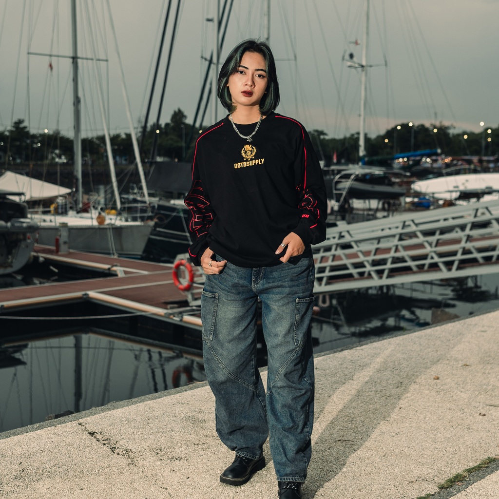 OOTDSUPPLY Longsleeve BoxyFit Redline Goldie Embroiderry Black l Polo Lengan Panjang Line Series | OS-LSBX-RL-BLK-006E