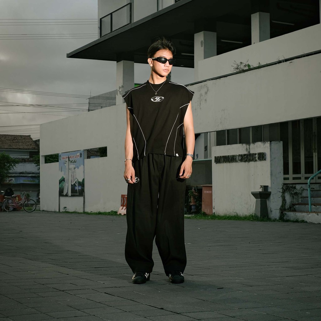 OOTDSUPPLY Oversize Boxy Sleeveless List Neocore Embroidery Black & White l Tshirt Oversize Singlet | Singlet Lekbong | OVZ-SINGLET-STITCH-NE
