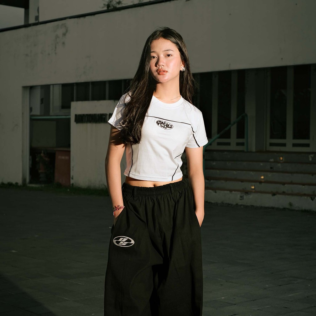 OOTDSUPPLY Croptee Fit Cutline Circle Embroidery Black & White l Tshirt Crop l Kaos Croptee | CSF-CL-CE