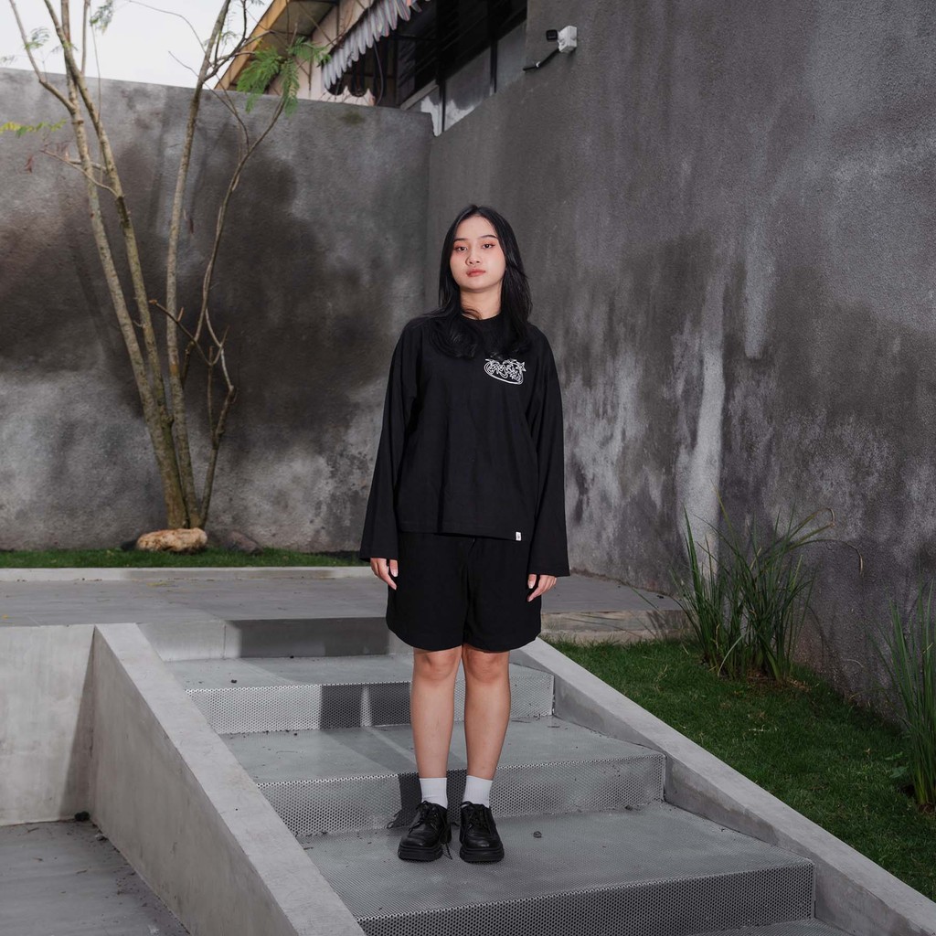 OOTDSUPPLY Longsleeve Boxy 20s Crysta Black l Oversize T-Shirt Lengan Panjang l Kaos Panjang I Atasan Unisex | LS-BX-001