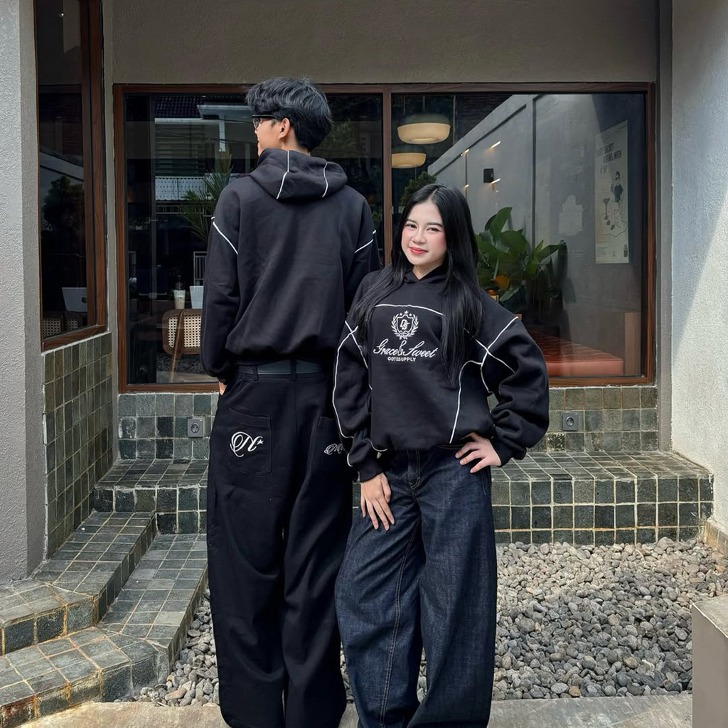 OOTDSUPPLY Hoodie Boxyfit Streetline Grace & Sweet Embroidery Black & Maroon | Hoodie Boxy fit | Outer Streetwear Unisex | OS-HD-BX-STL-GSE