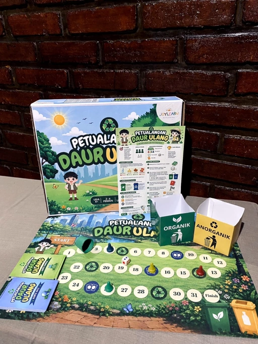 Board Game "Petualangan Daur Ulang"