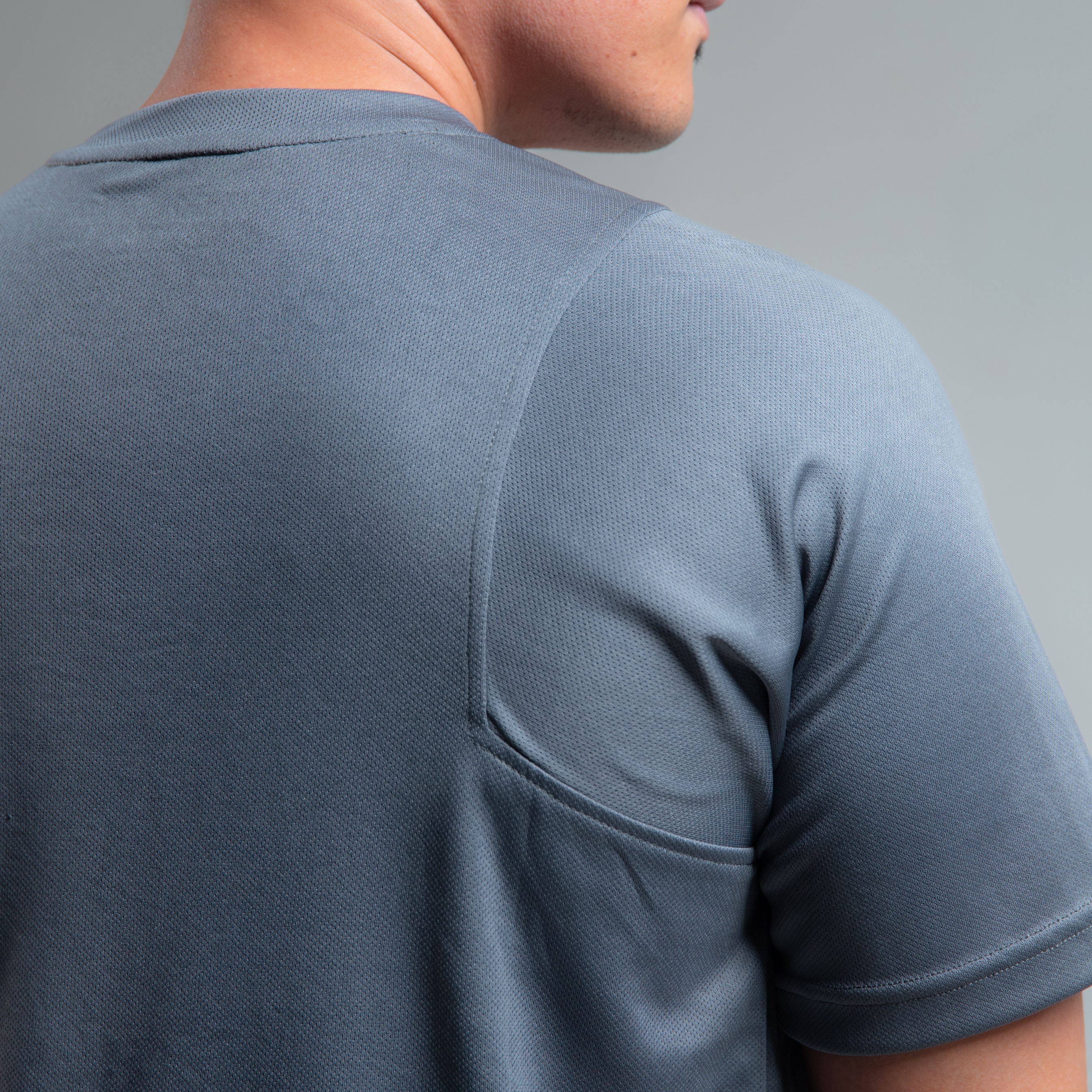 Welds. Sports Basic Tees - Kaos Olahraga Pria Gym Lari Tracking
