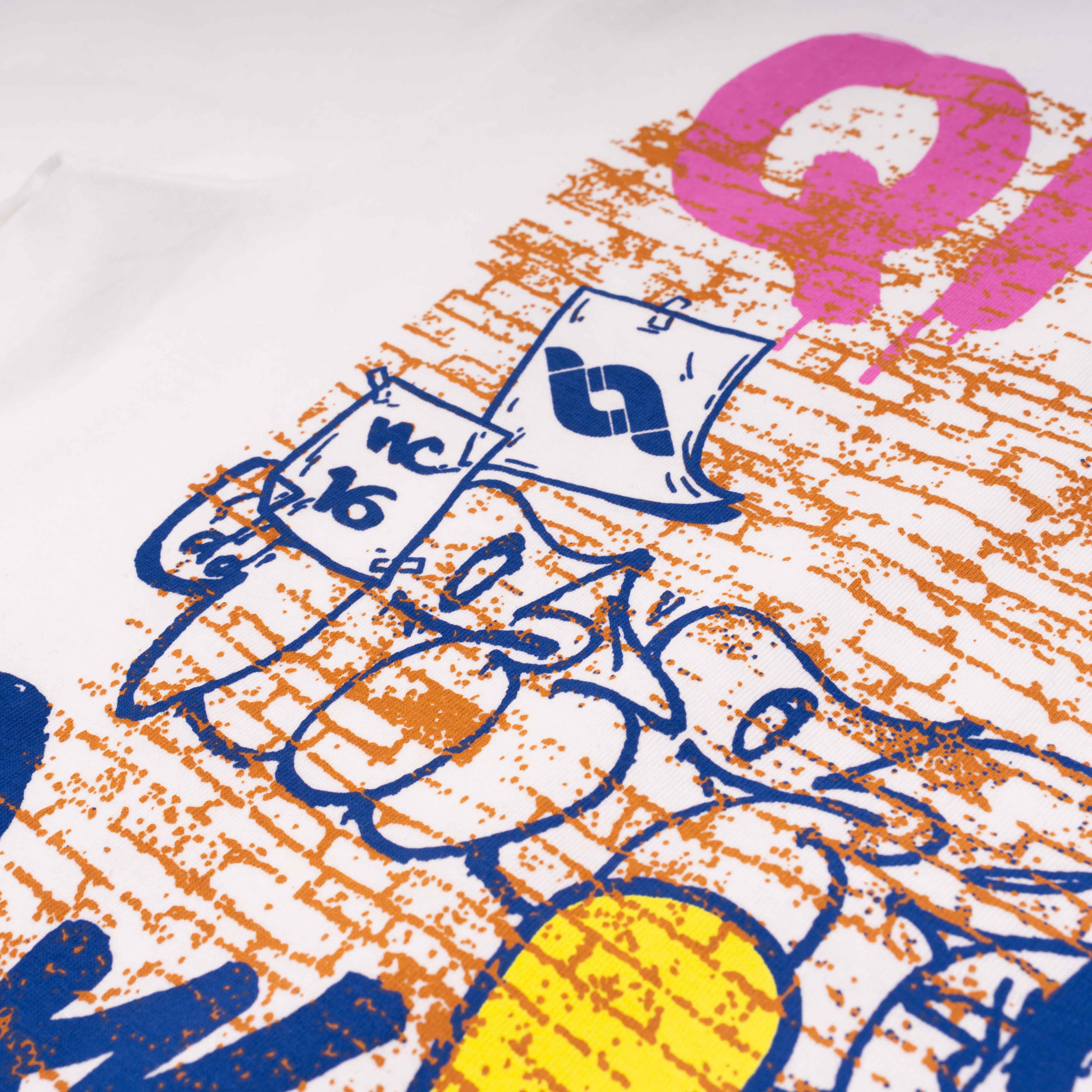 Queenbeer - T-shirt Flynn White