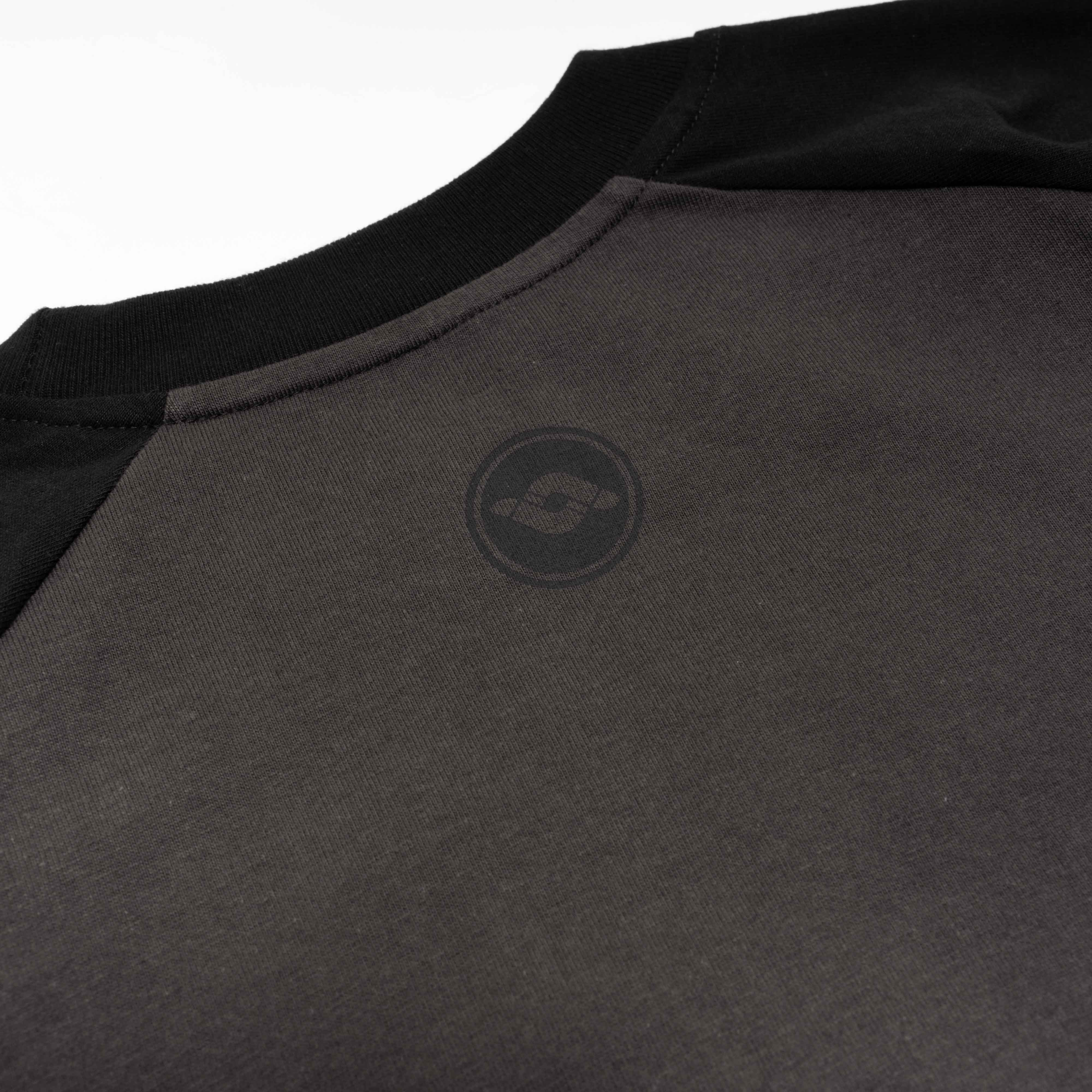 Queenbeer - T-shirt Boxy Stare Grey