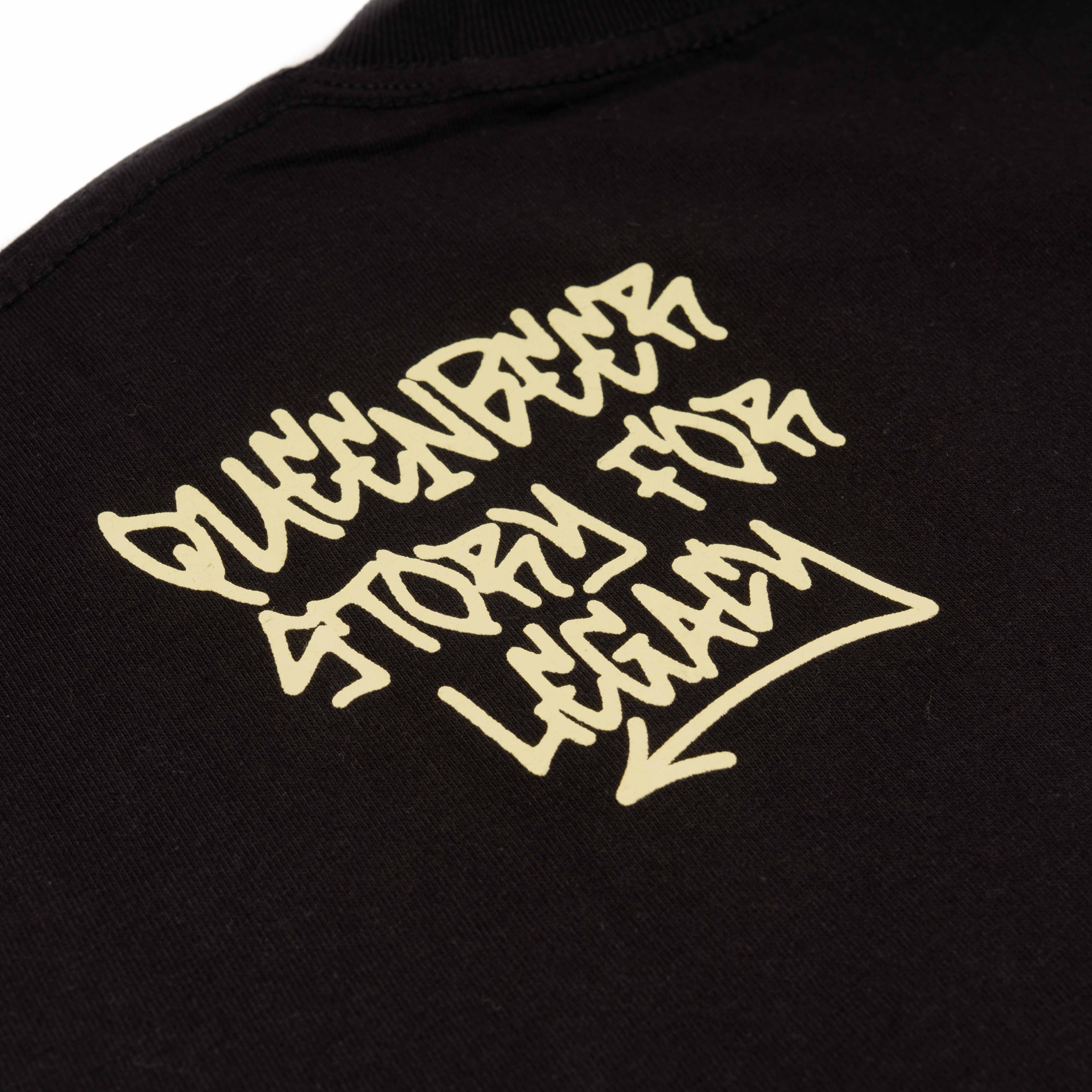Queenbeer - T-shirt Chase White Black