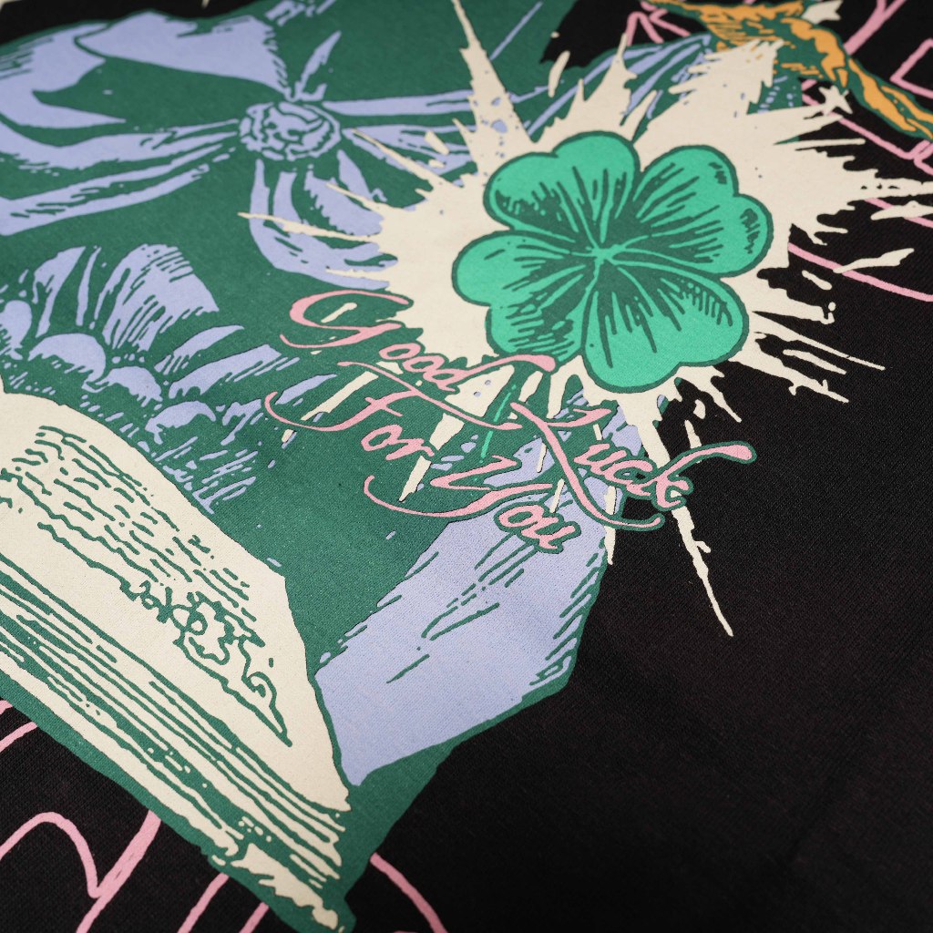 Queenbeer - T-shirt Clover Black