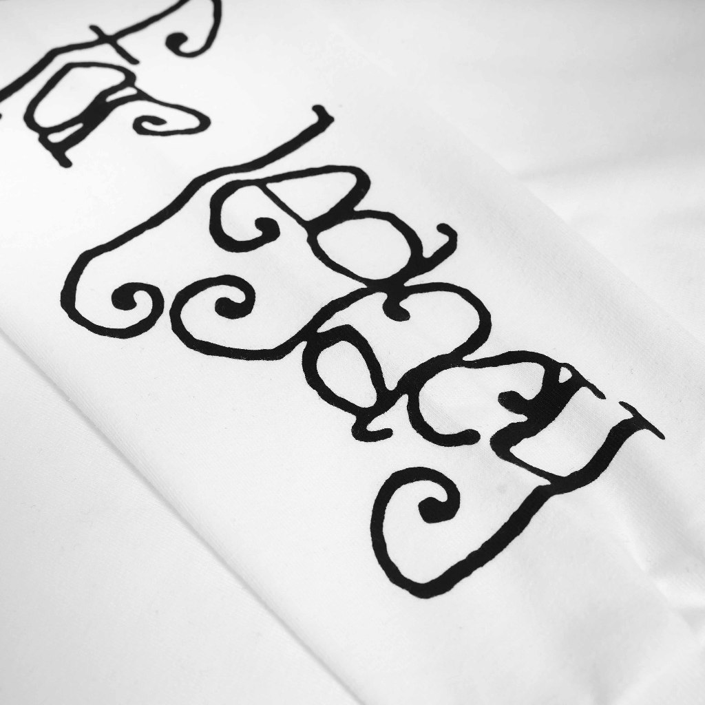 Queenbeer - T-shirt Longsleeve Blossom White