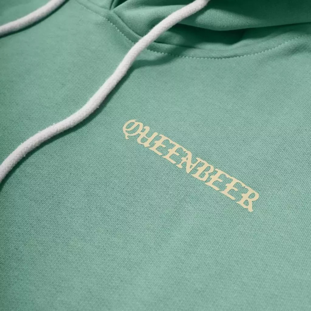 Queenbeer - Heavyweight Pullover Hoodie Chessy