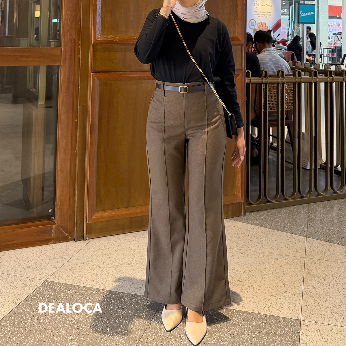 LANA OFFICE PANTS - Highwaist Cutbray Flared Pants