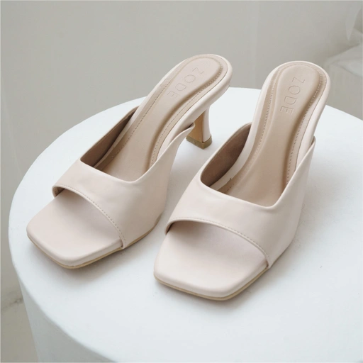 Image of Clara Heels
