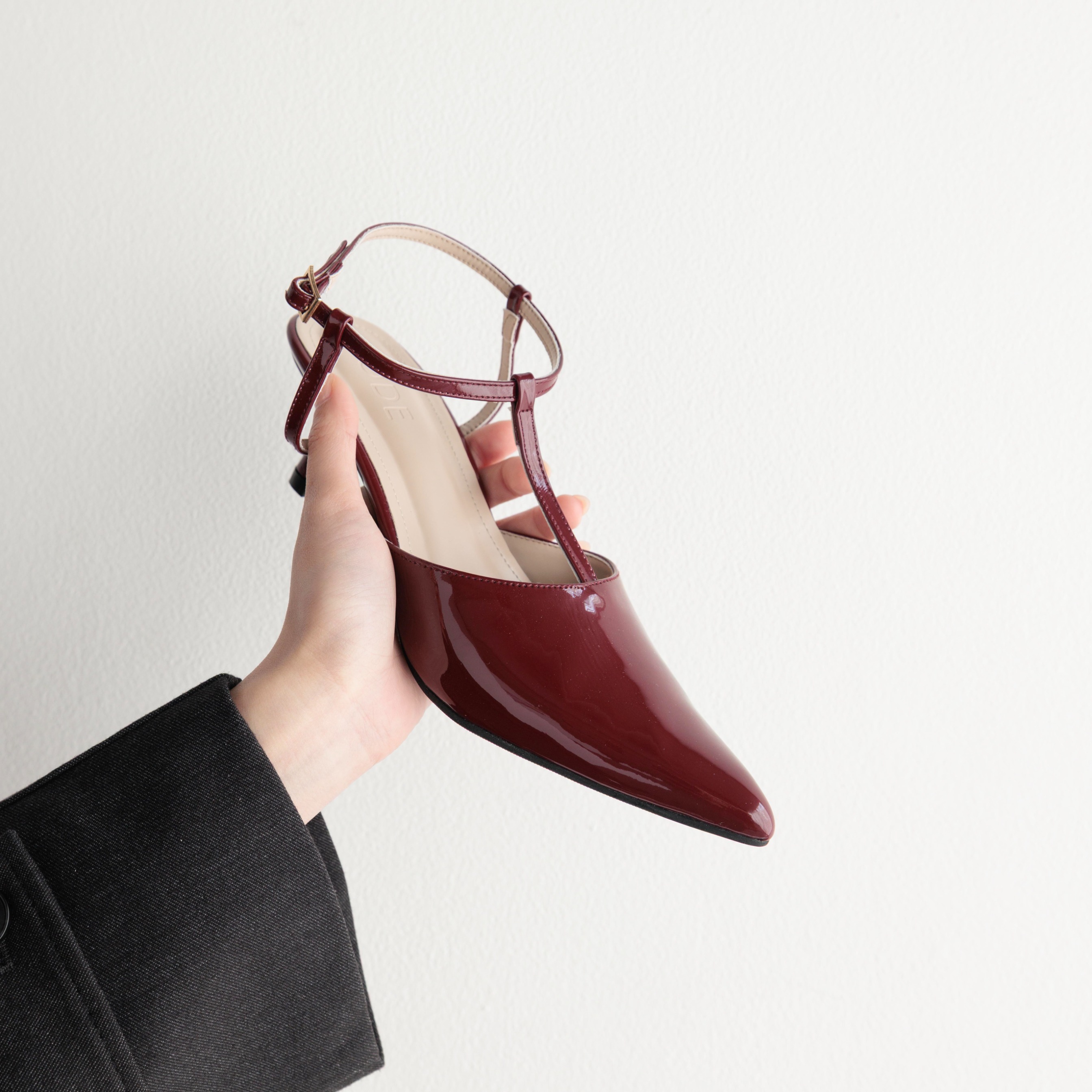 Minerva Heels