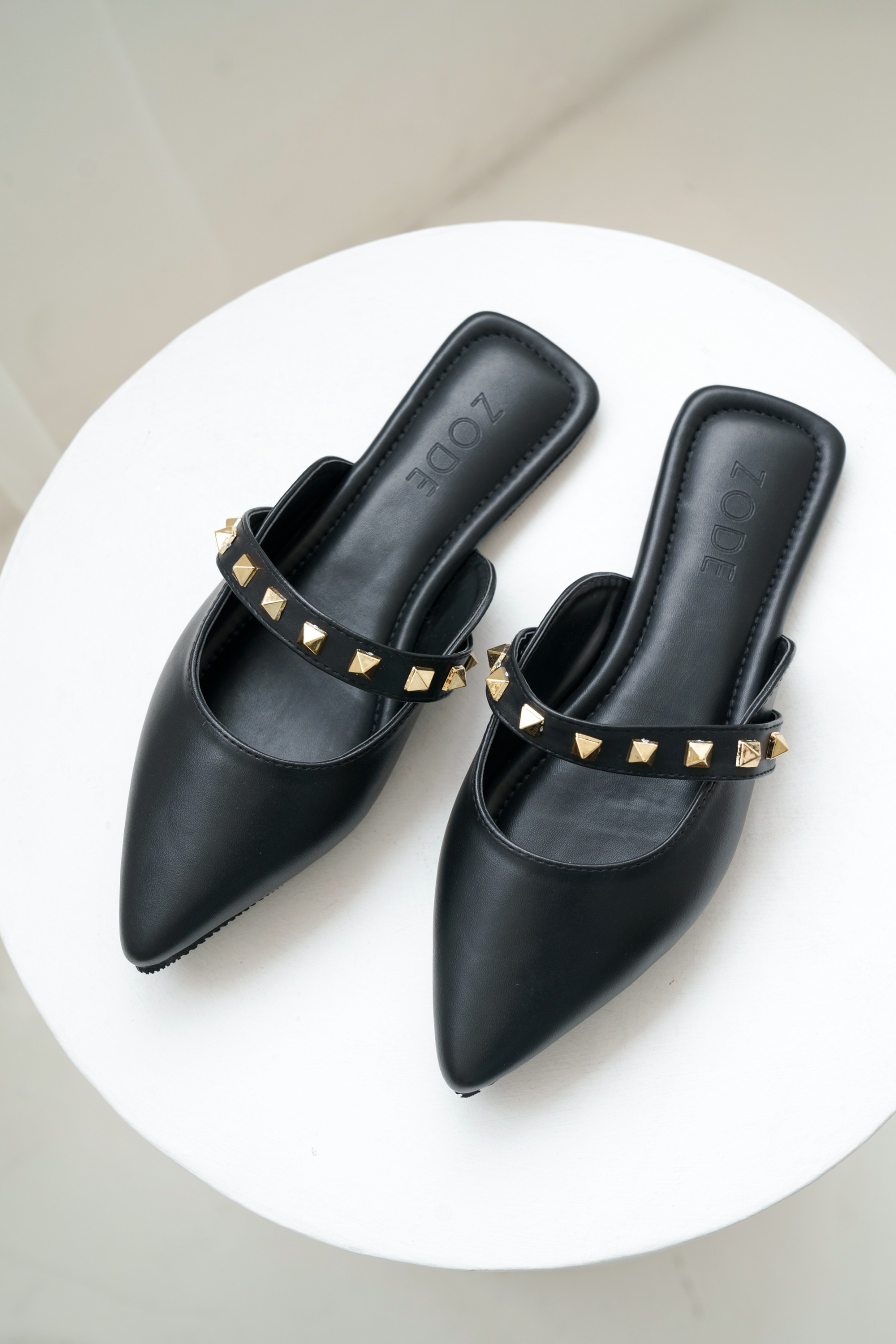 Geovany Flats