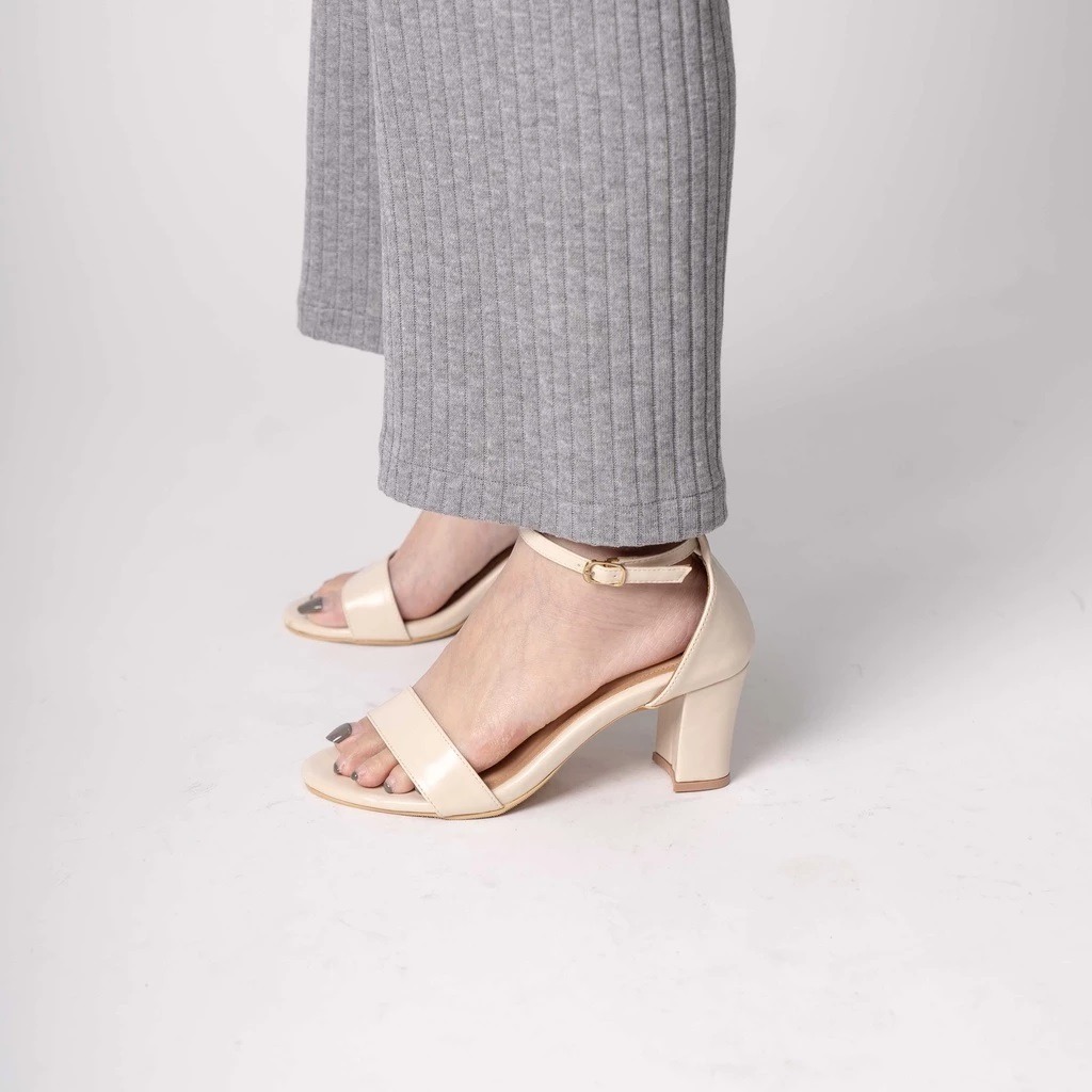 Elli Heels