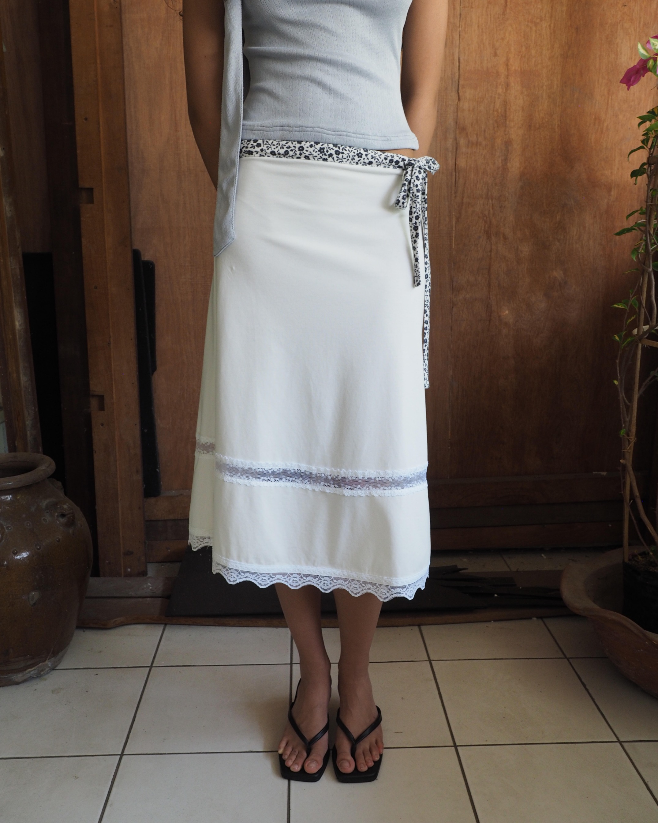 ELYS MIDI SKIRT