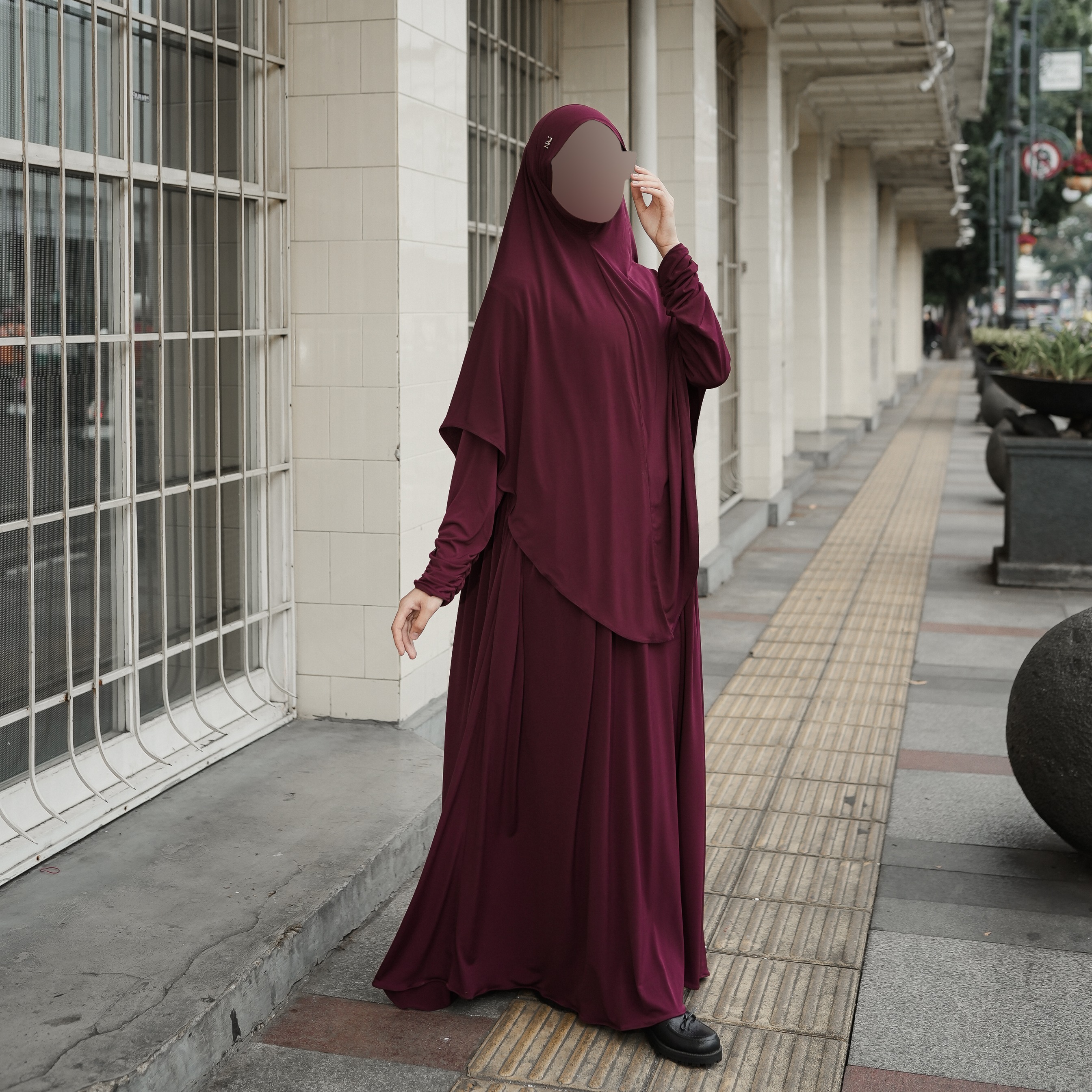 NAJ - Hafsa Abaya